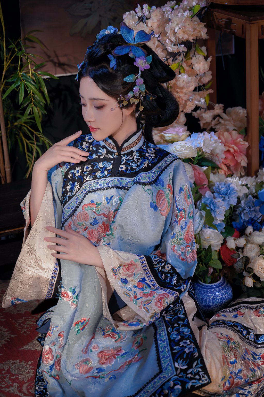 人气美女@年年nnian –丝兰陵[71P-298.7M] 网红写真-第4张