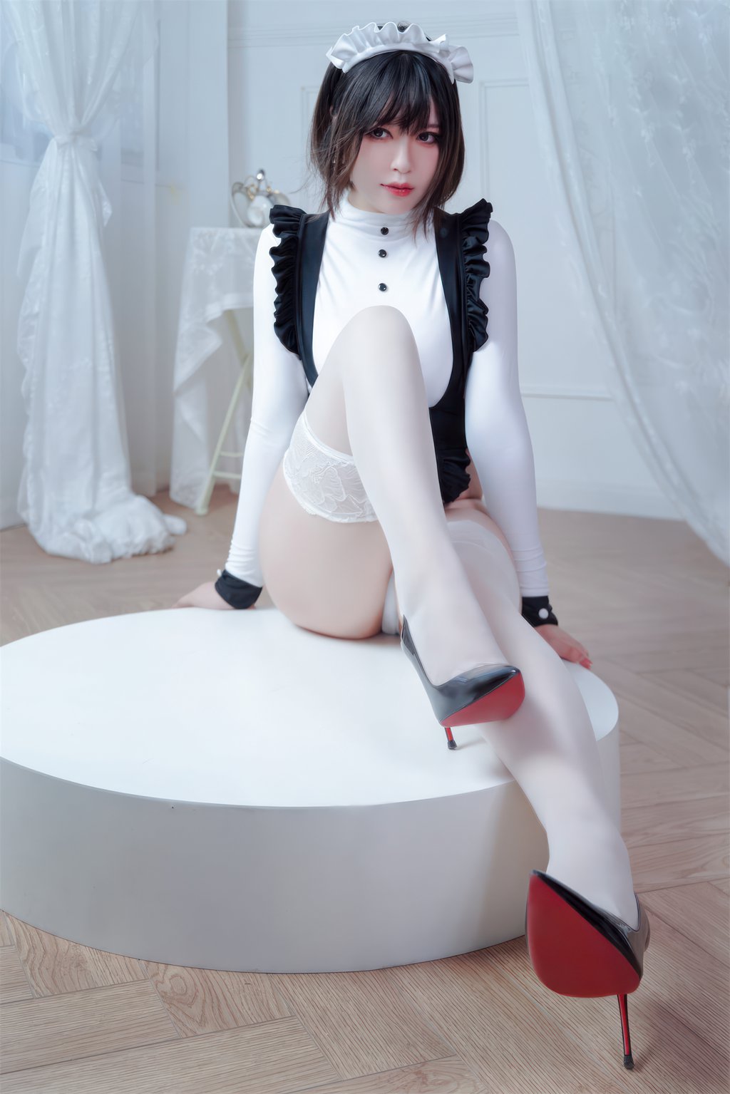 微博人气Coser@半半子 纯白女仆[45P-204.2M] 网红写真-第4张