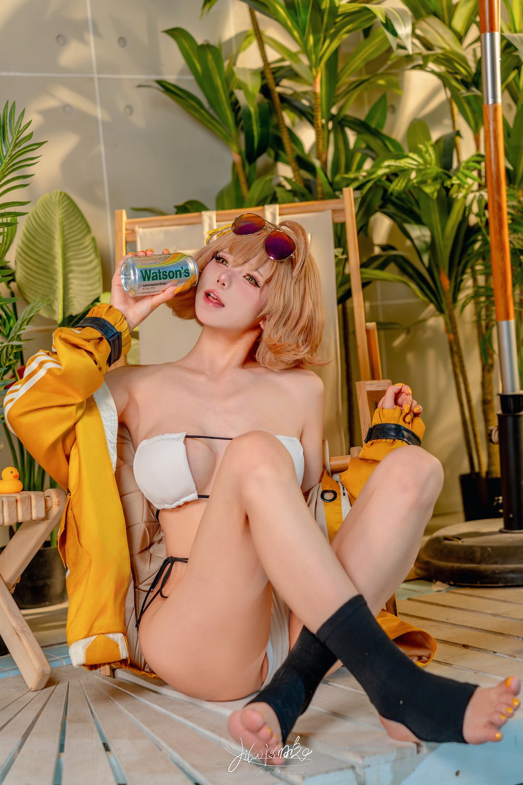 网紅博主@咬一口兔娘(黏黏团子兔) 闪耀夏日-阿尼斯 [79P/1V/1.22GB] 网红写真-第4张