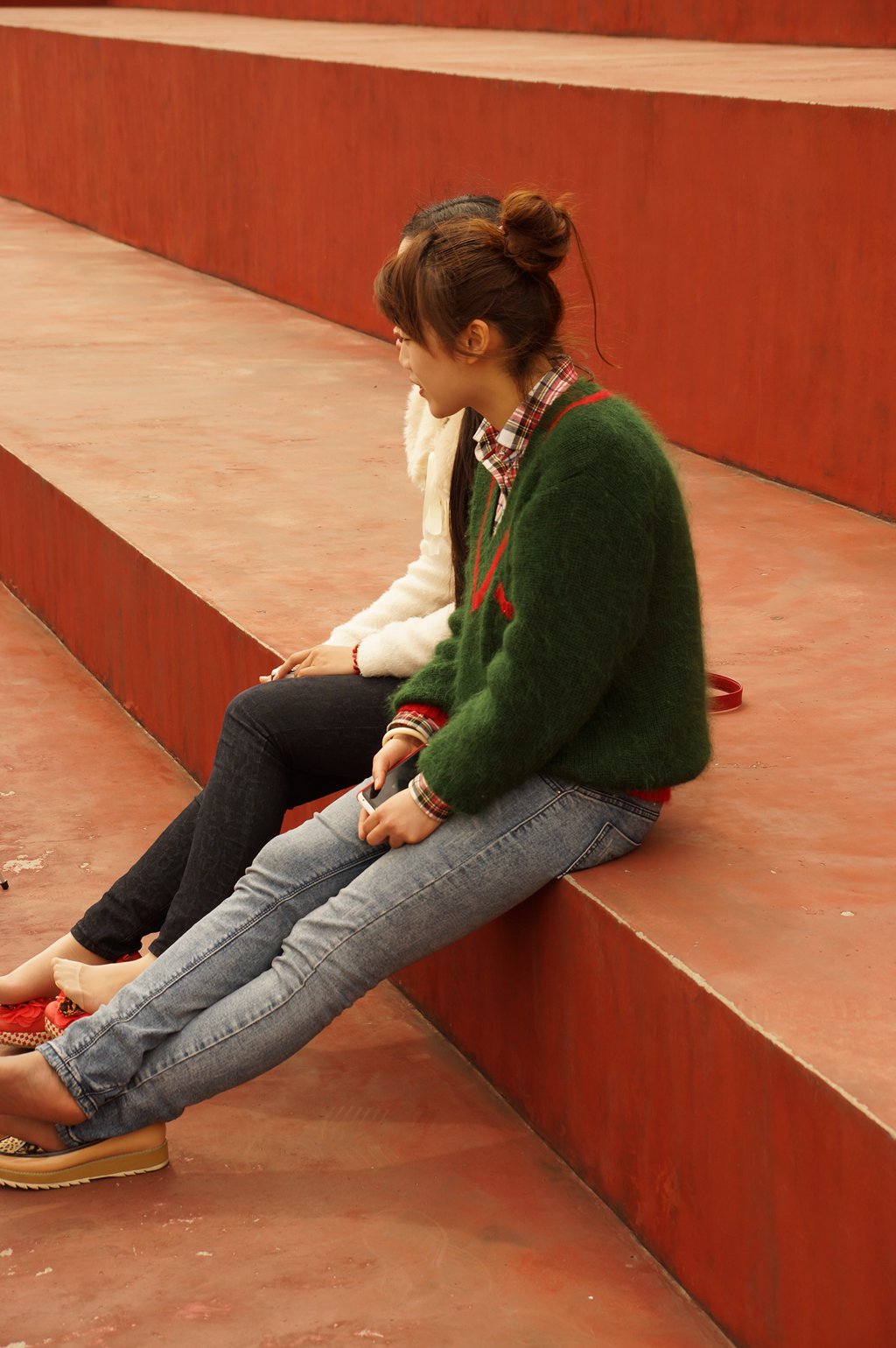 自由摄影 No.445 两个MM不知道行军了多少公里，丝袜和玉足之间的粘稠度已到极致 [77P/191MB] 其它写真-第3张