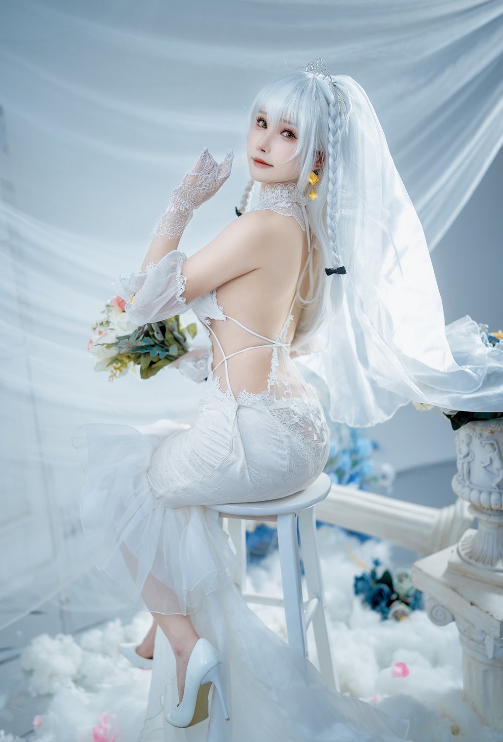 网紅Coser@一千只猫薄禾 –花园 誓约婚纱[16P-56.6M] 网红写真-第4张