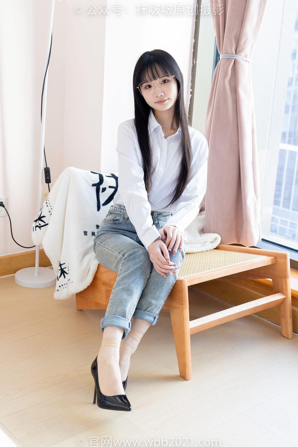 [BoBoSocks袜啵啵] NO.559 甜甜圈-高跟鞋、短肉丝、垫脚半蹲半脱袜子剧情 [146P/1V/5.77GB] 年费专享-第4张