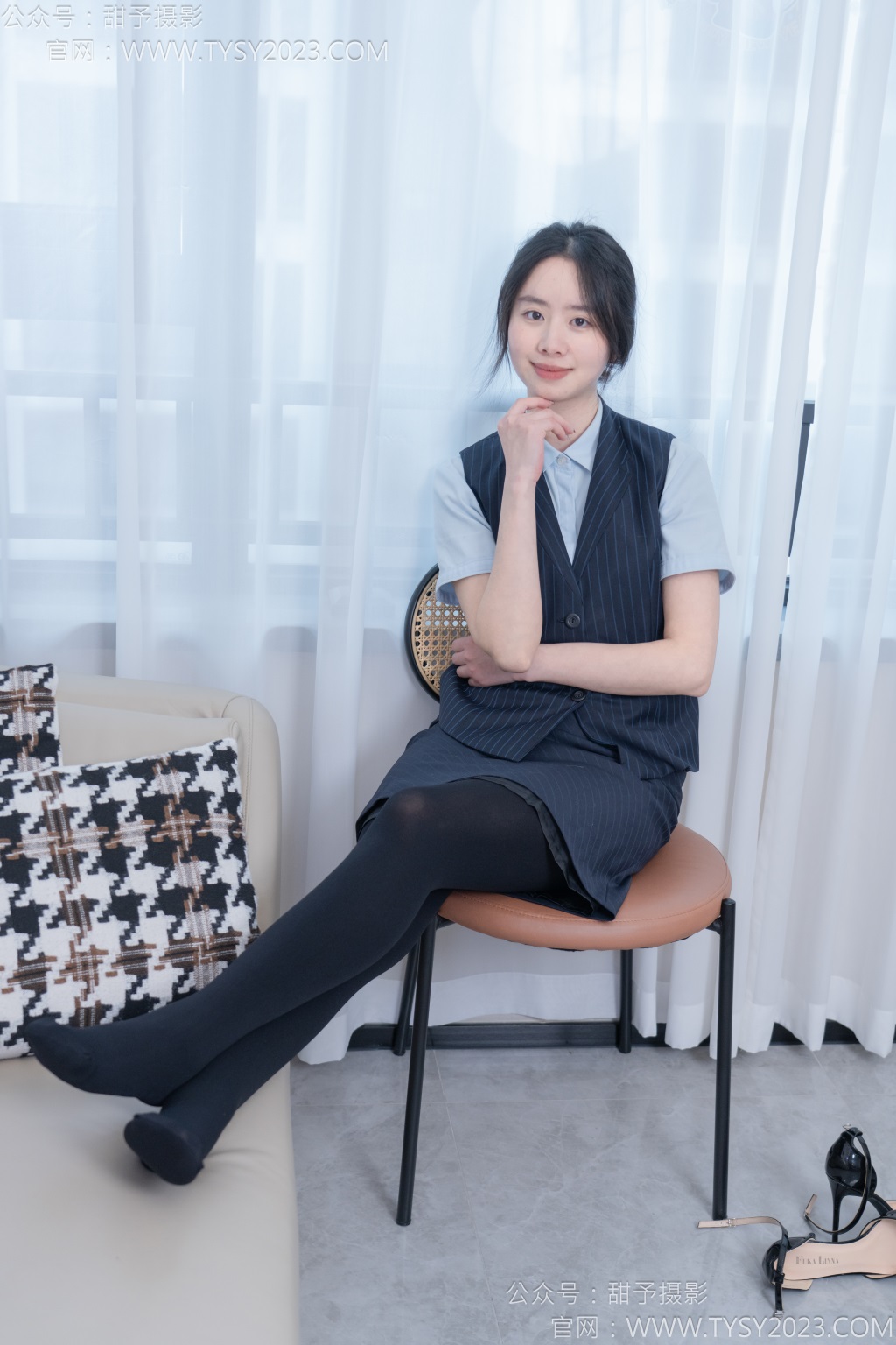 [甜予摄影] NO.187 知知-高跟鞋、厚嘿丝（完整版）[128P/2V/9.85G] 年费专享-第3张