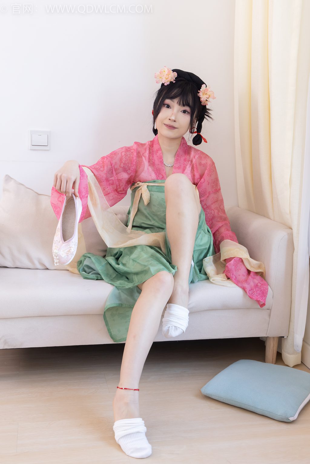 勿恋传媒 NO.2297 嘟嘟-莺飞燕舞 [210P/1V/5.01G] 其它写真-第2张