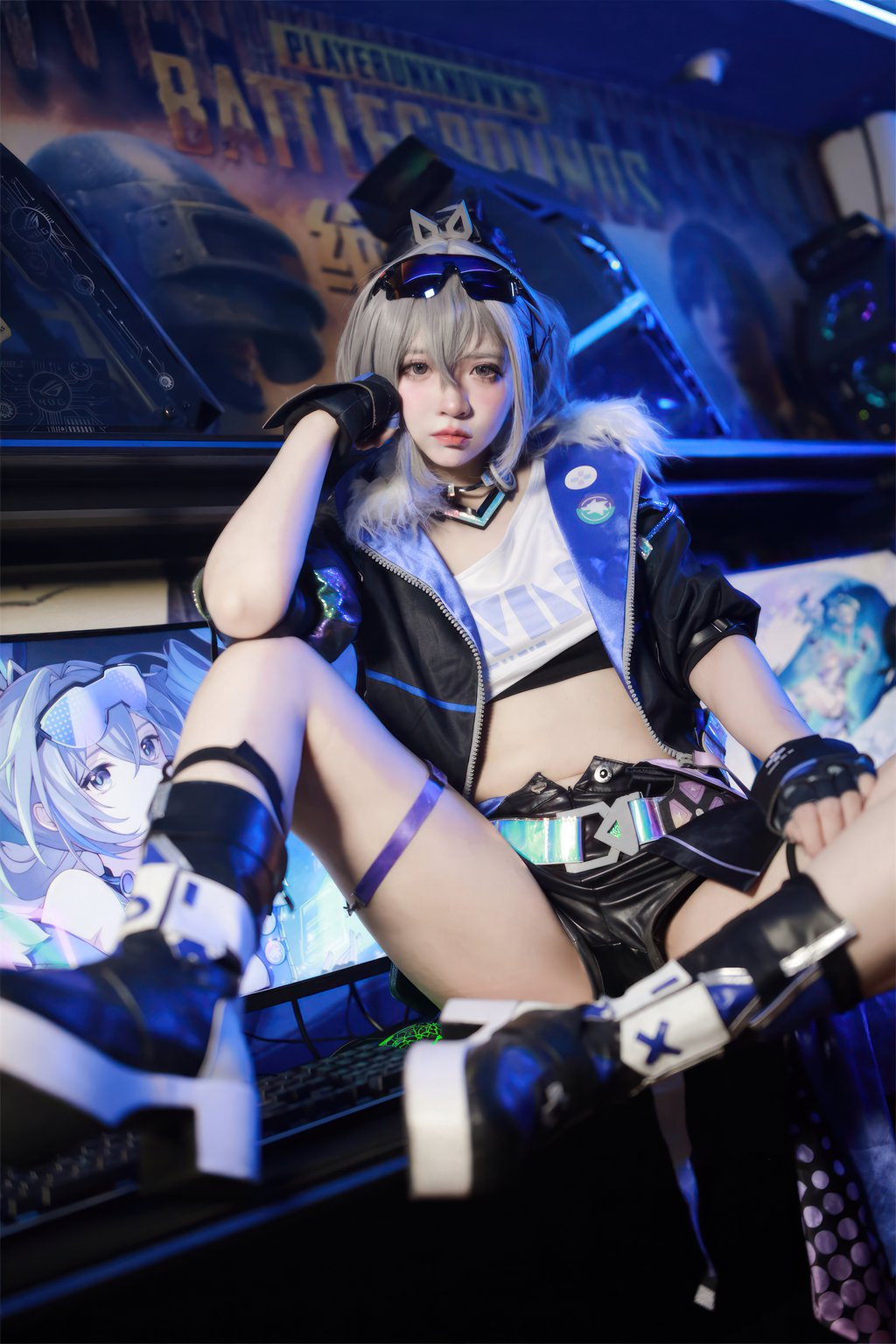 网紅Coser@疯猫ss 银狼[37P-311MB] 网红写真-第2张
