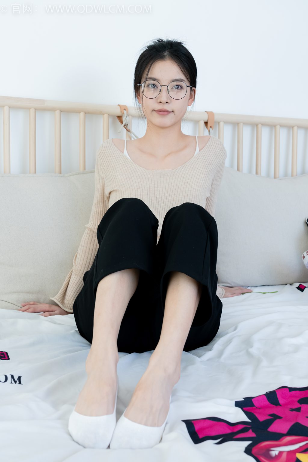 勿恋传媒 NO.2290 茯苓-日暮里 [230P/1V/6.18G] 其它写真-第1张