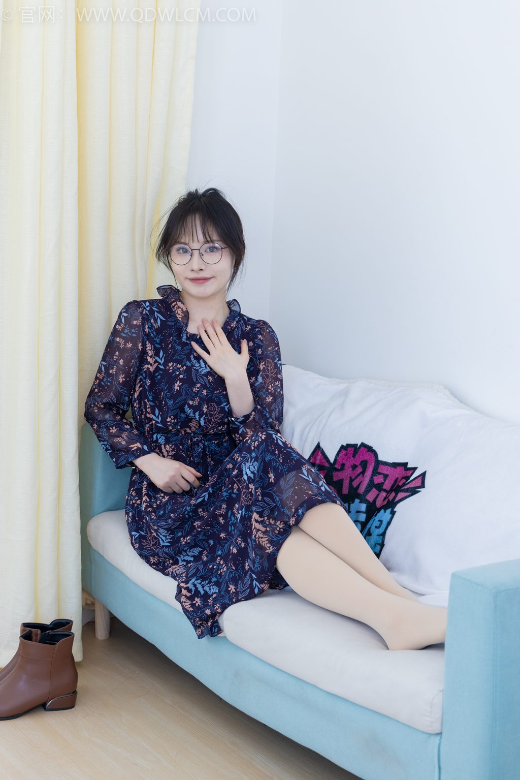 勿恋传媒 NO.2292 小酒-短靴、厚肉丝、踩小蛋糕剧情（盲盒1）[150P/1V/4.24G] 其它写真-第1张