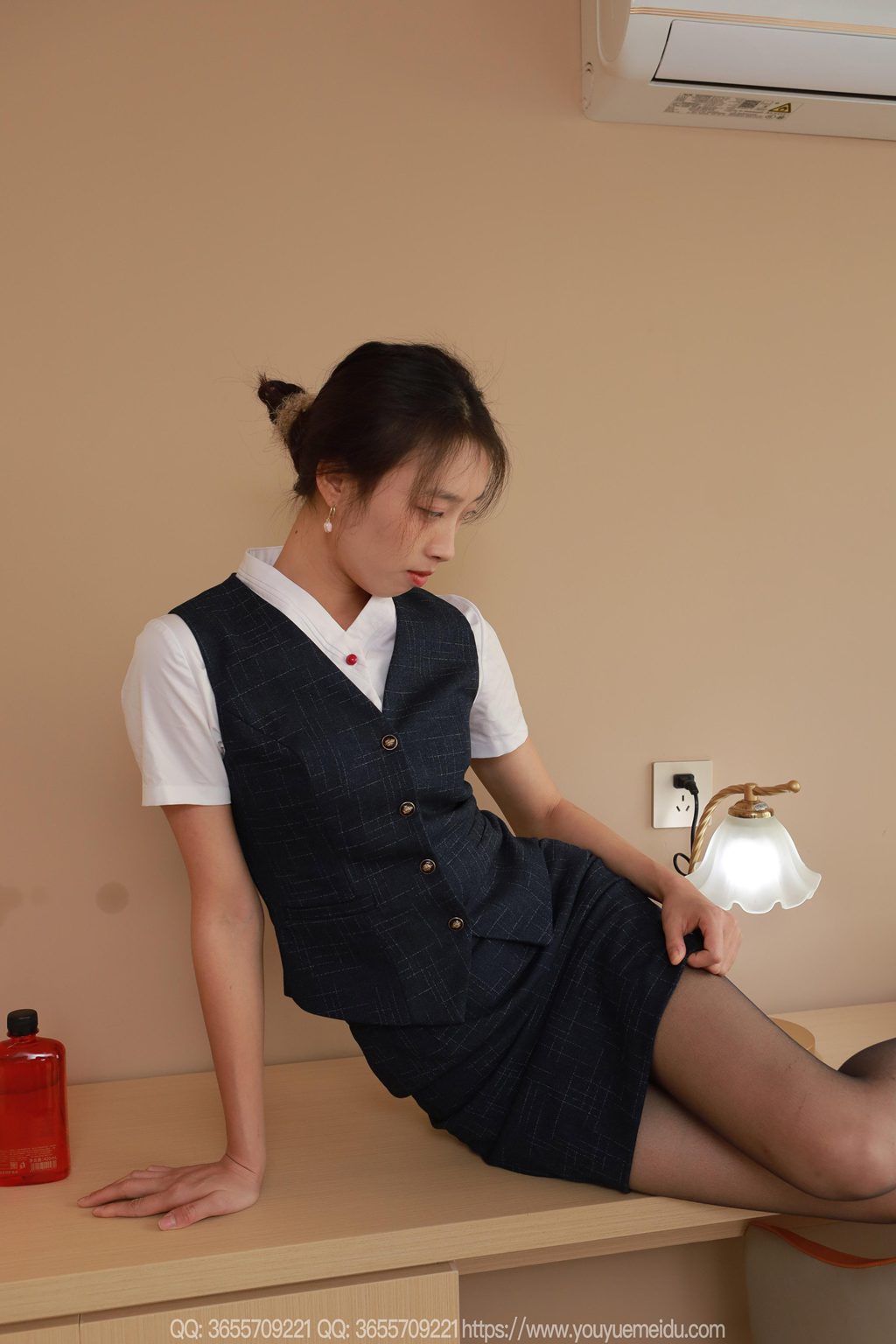 [IESS异思趣向] 2025.03.26 丝享家 2011 小九《嘿丝服务生（下）》[84P/60MB] IESS异思趣向-第1张