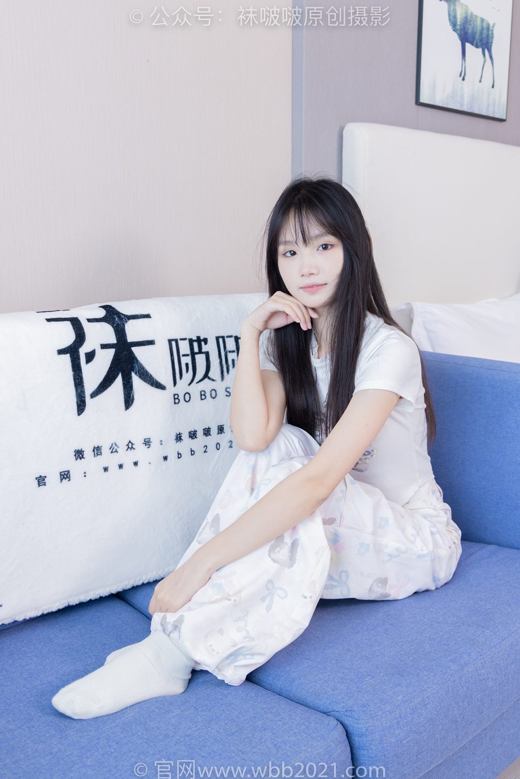 [BoBoSocks袜啵啵] NO.550 甜甜圈-板鞋、自然穿脏白棉袜（花絮版）[148P/1V/5.90G] 年费专享-第1张