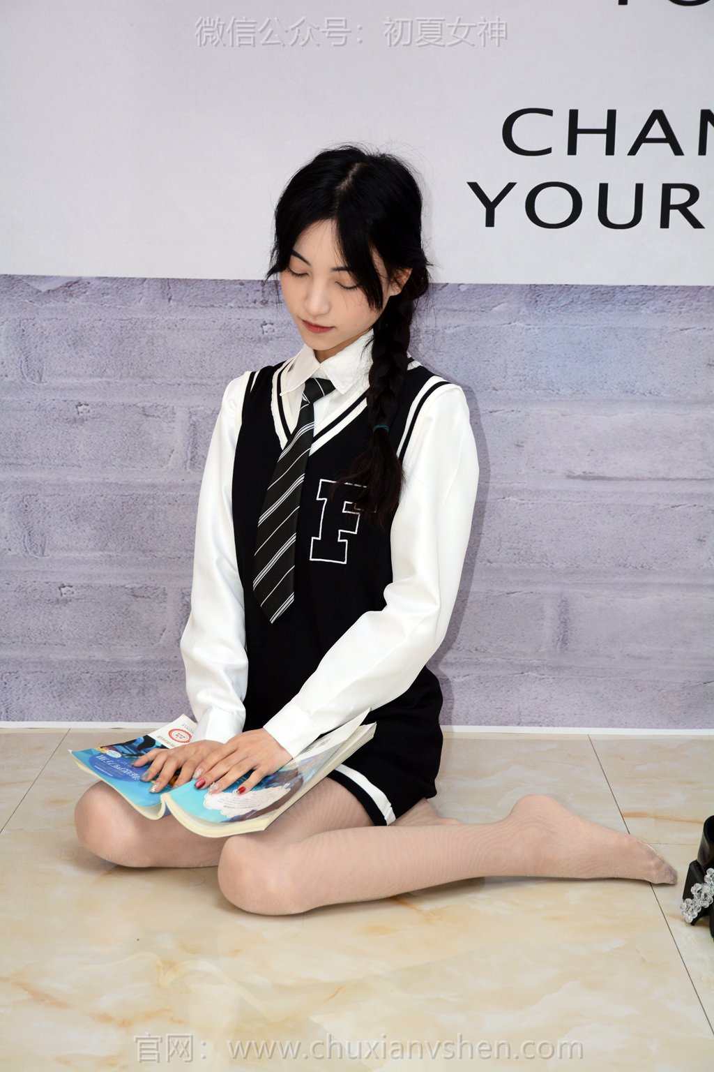 [初夏女神] NO.292 柒柒~《圆梦大使》我来圆你前女友的叠穿梦 [100P/1V/3.47G] 其它写真-第1张