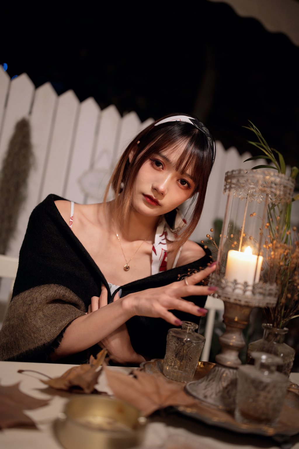 人气Coser@兔子Zzz不吃胡萝卜 晚秋思绪[20P-104.1M] 网红写真-第1张