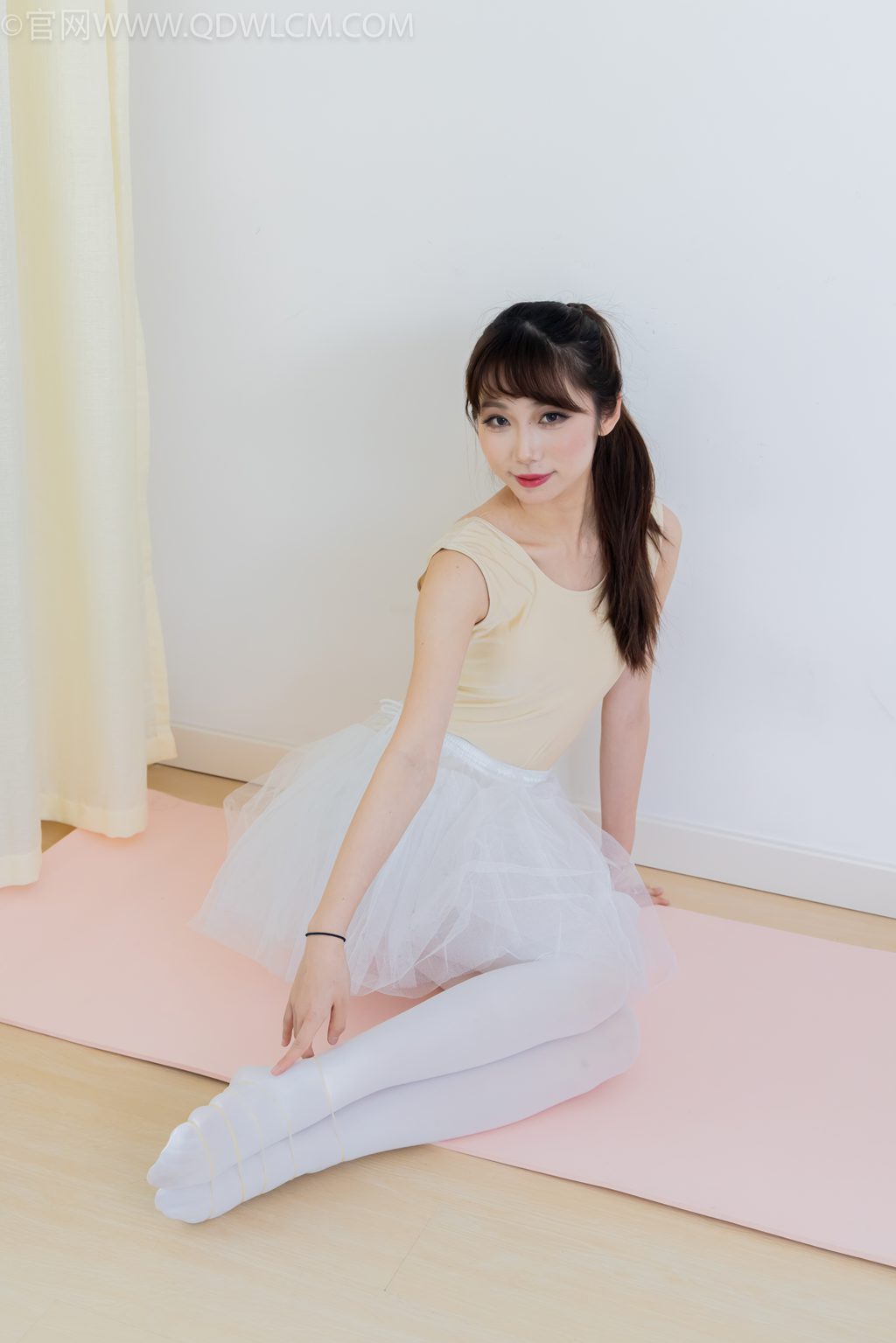 勿恋传媒 NO.2307 泡泡-振翅欲飞 [166P/1V/5.90G] 其它写真-第1张