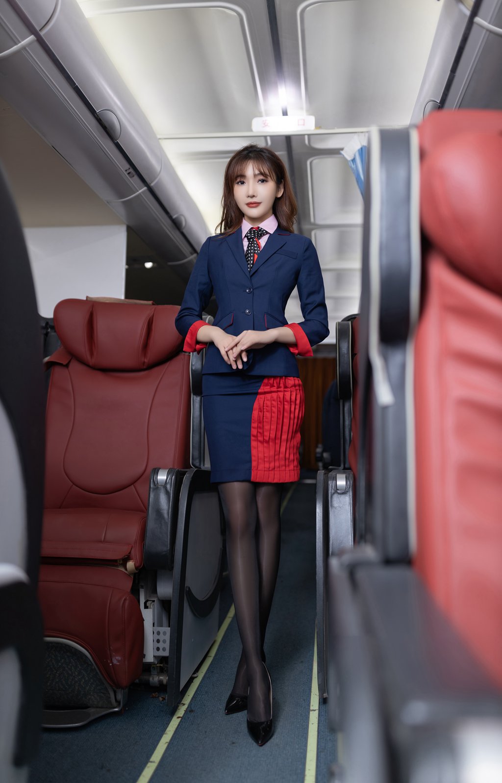 秀人模特@陆萱萱 粉色空姐制服 [91P/1.14GB] 年费专享-第1张