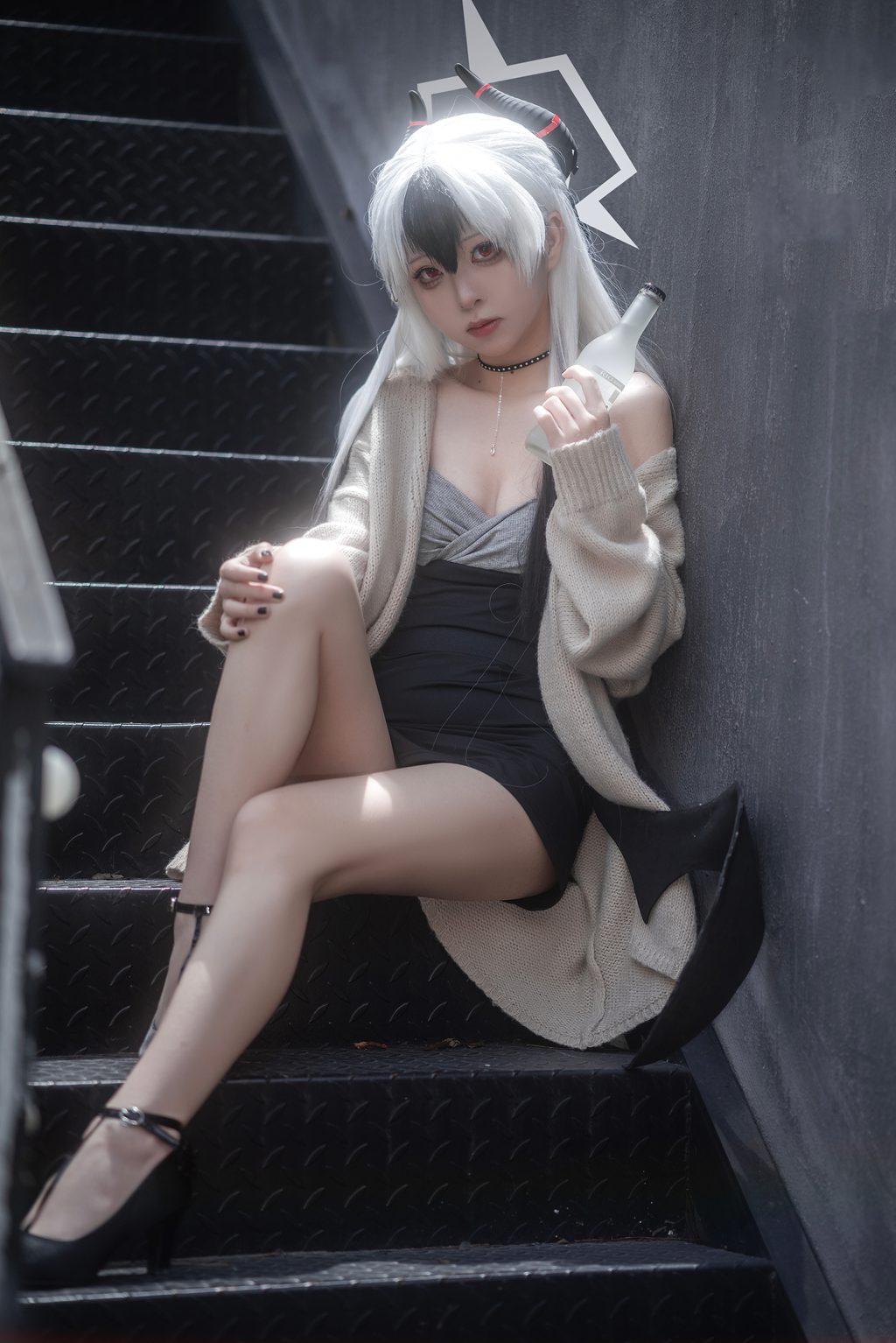 网红Coser@矢量鱼 –礼服佳代子 [32P-458MB] 网红写真-第1张