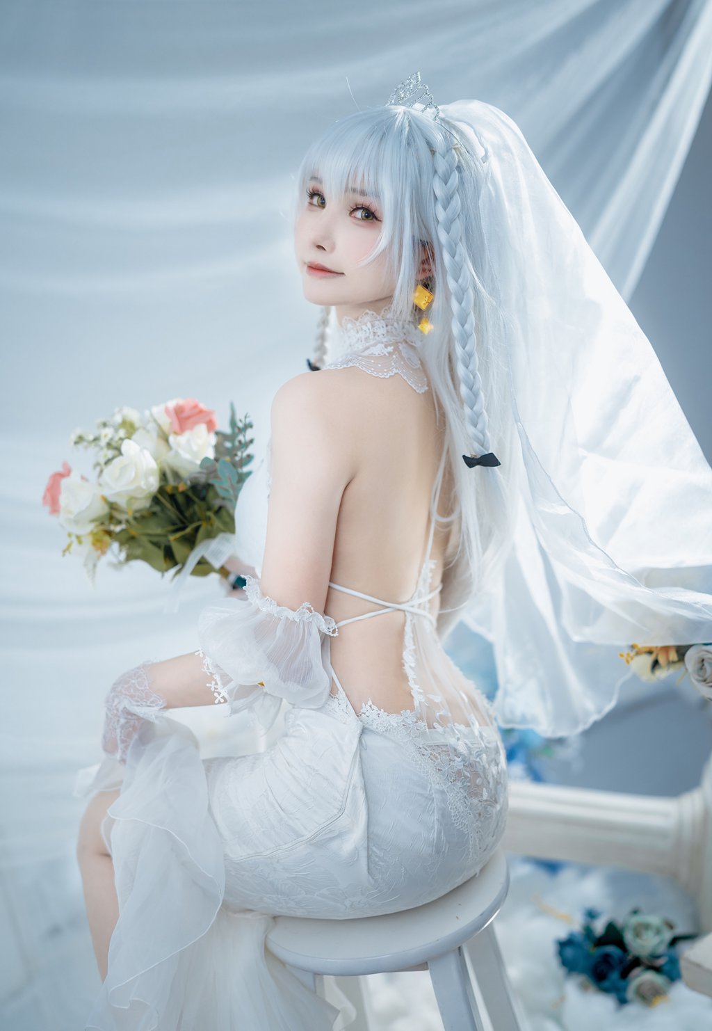 网紅Coser@一千只猫薄禾 –花园 誓约婚纱[16P-56.6M] 网红写真-第1张