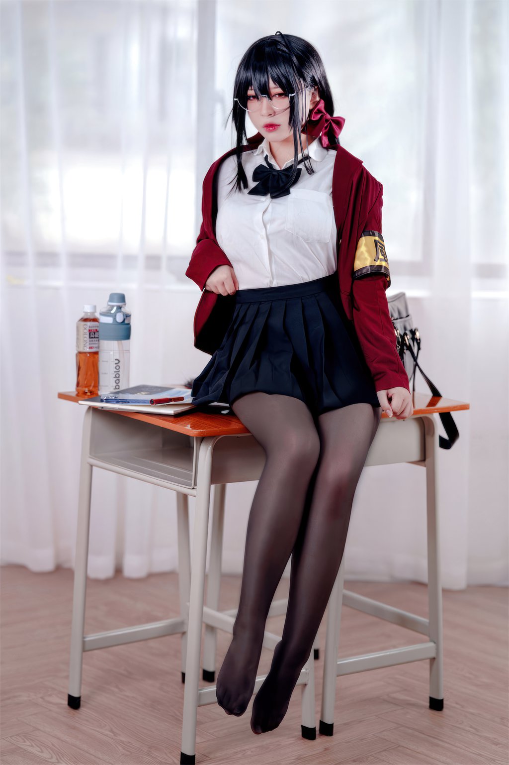 微博人气Coser@半半子 大凤 风纪委员 [55P3V-352MB] 网红写真-第4张