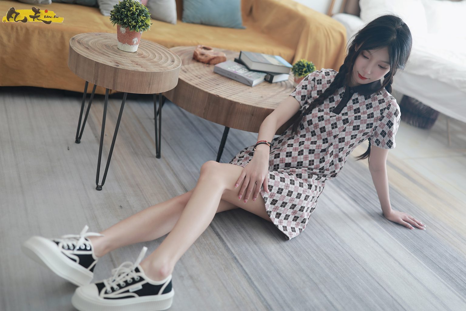 凡夫摄影-HH0006-夏妹 板鞋白棉袜裸足 [208P/1V/3.47GB] 凡夫摄影-第4张