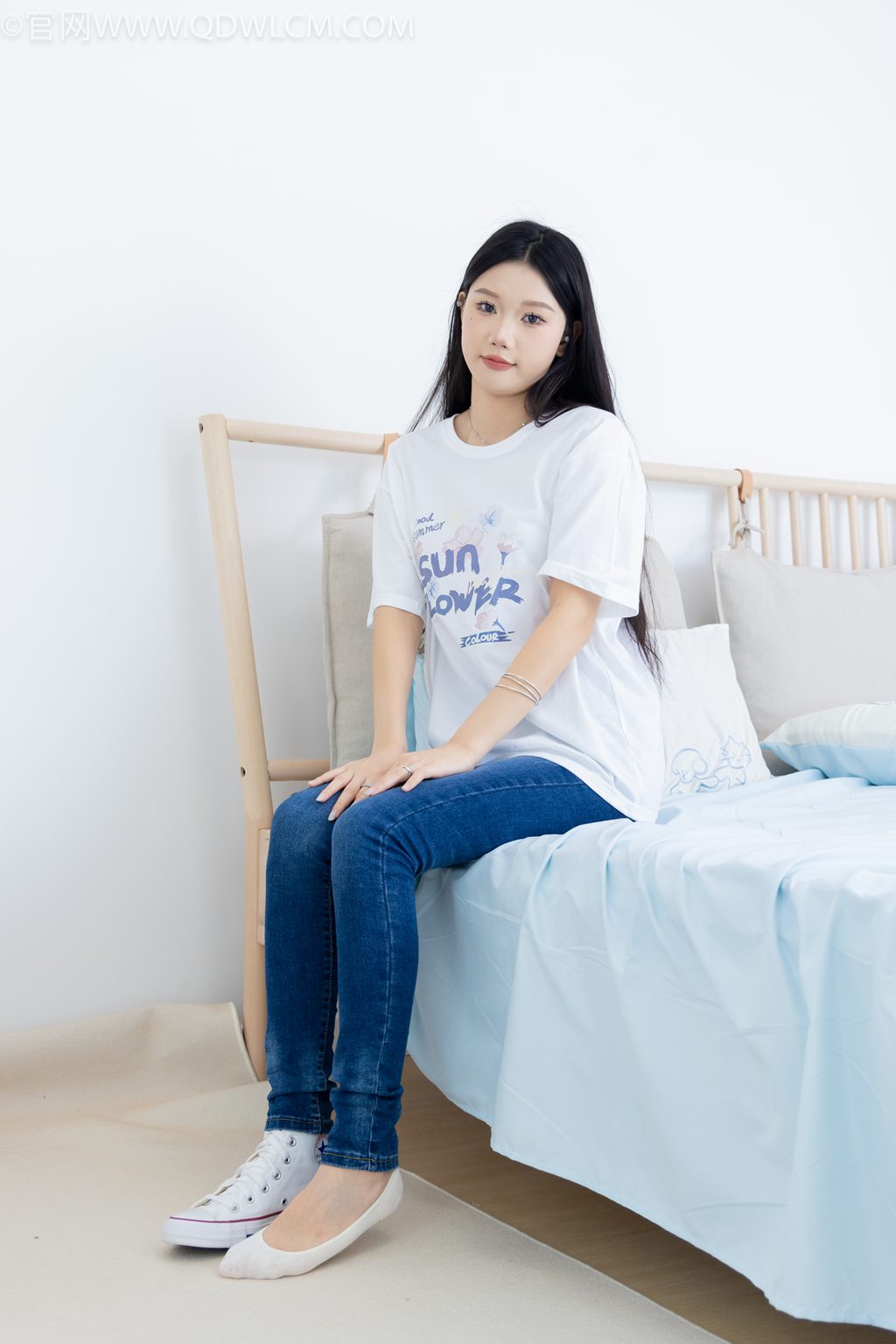 勿恋传媒 NO.2329 小竹-帆布鞋、白船袜、肚子疼揉肚子剧情 [158P/1V/5.67G] 其它写真-第4张