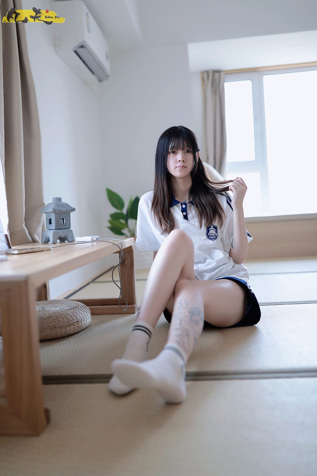 凡夫摄影-HH0014-小恩 清新少女夏季校服（纹身美少女原味棉袜裸足） [209P/1V/2.39GB] 凡夫摄影-第4张