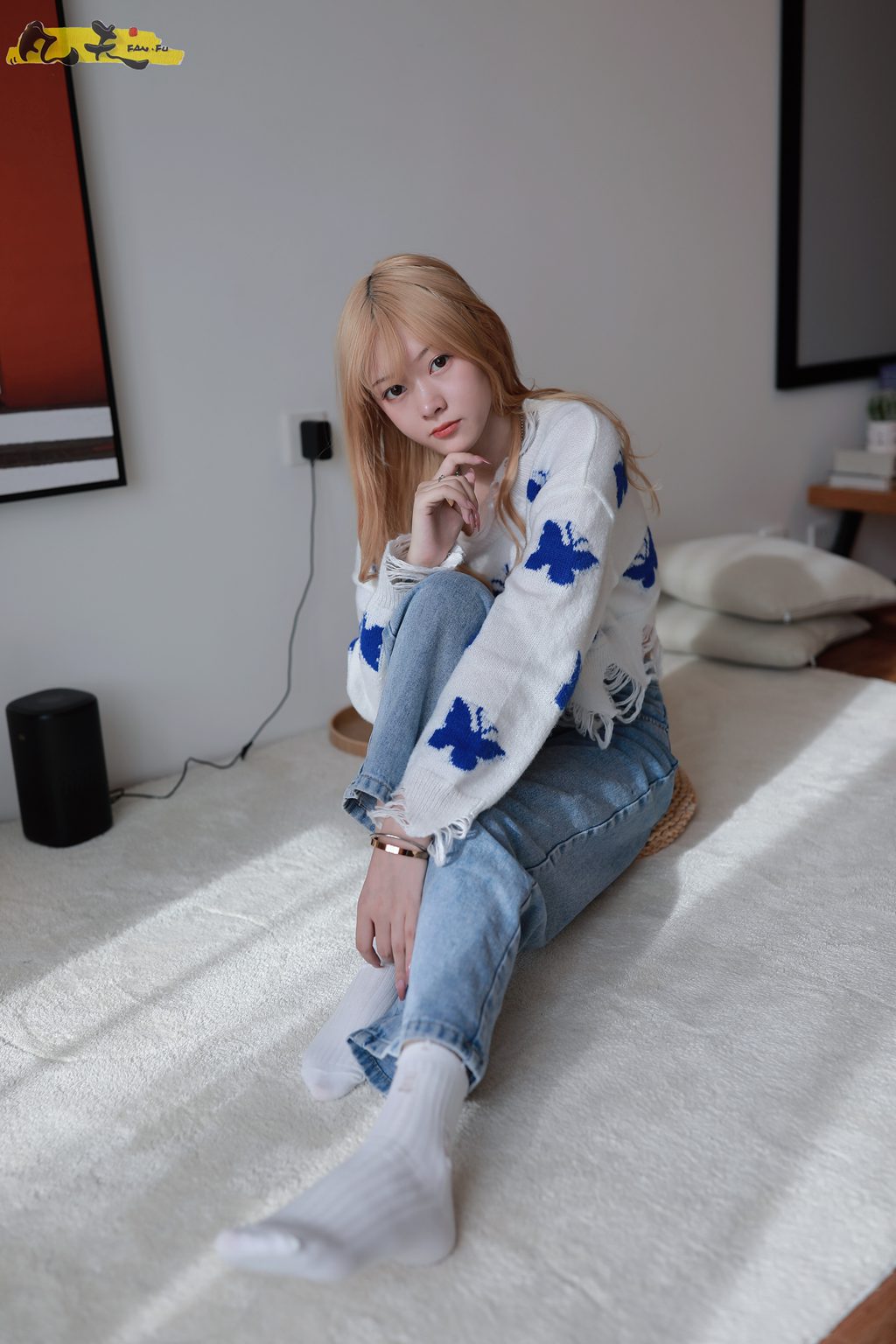 凡夫摄影-HH0016-小恩 墨落成白棉袜裸足[186P/2V/4.01GB] 凡夫摄影-第4张