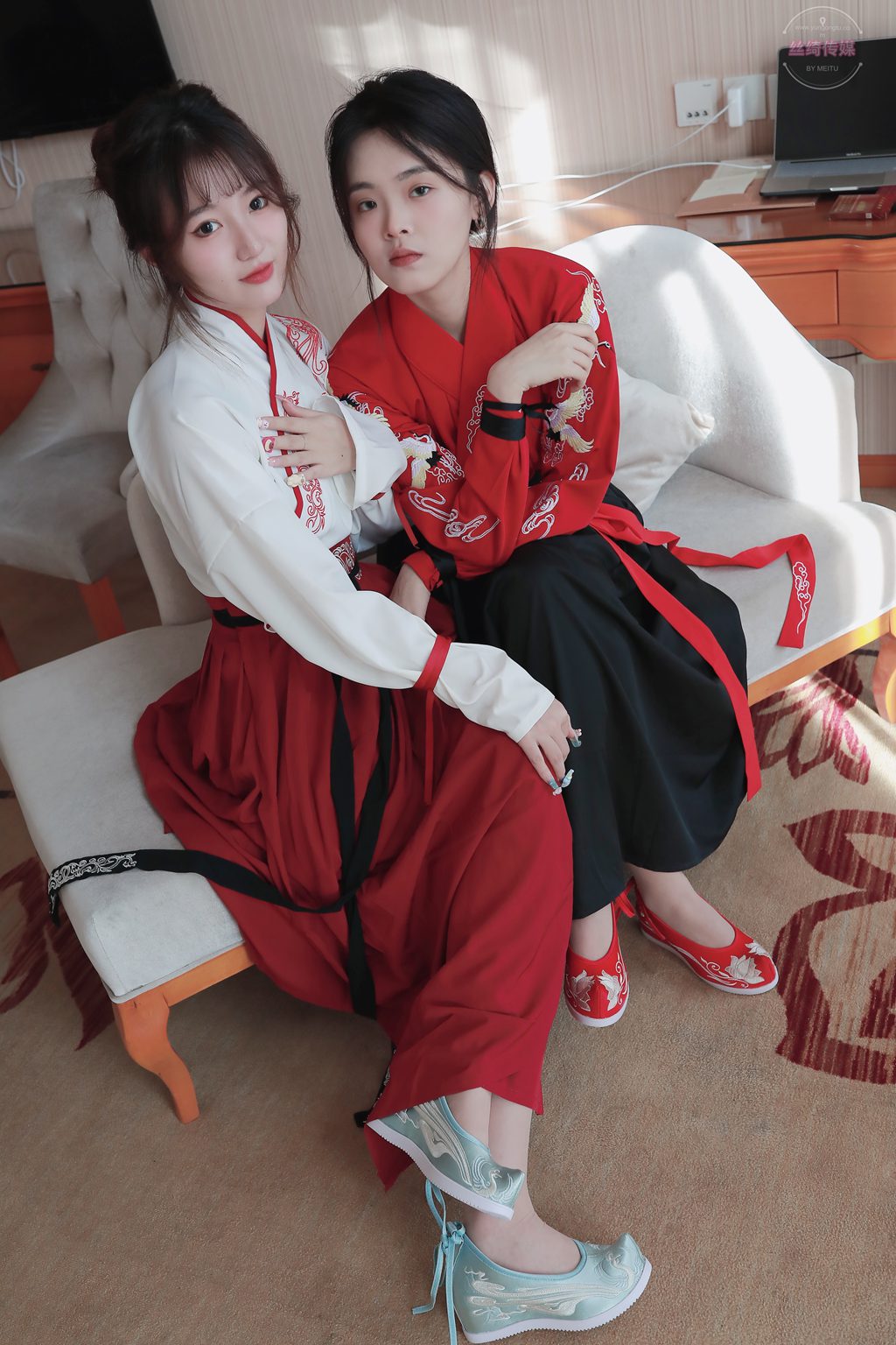凡夫摄影-HH0022-可菲×晓莲 红色古装汉服丝足 [192P/2V/7.27GB] 凡夫摄影-第4张