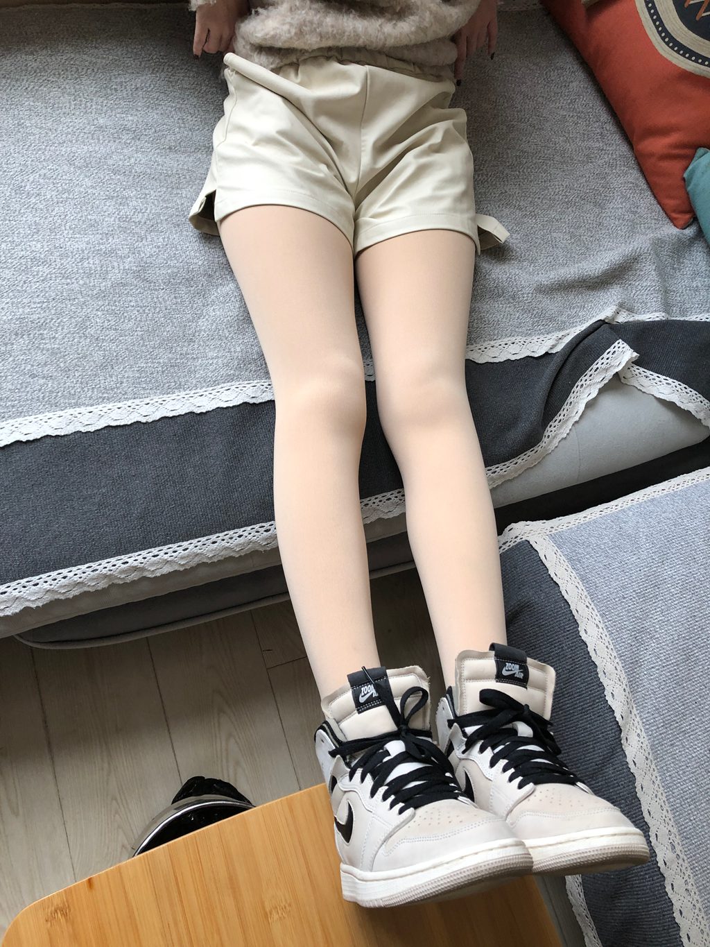 本足摄影-044期 蓝色指甲油裸足[58P/118MB] 年费专享-第4张