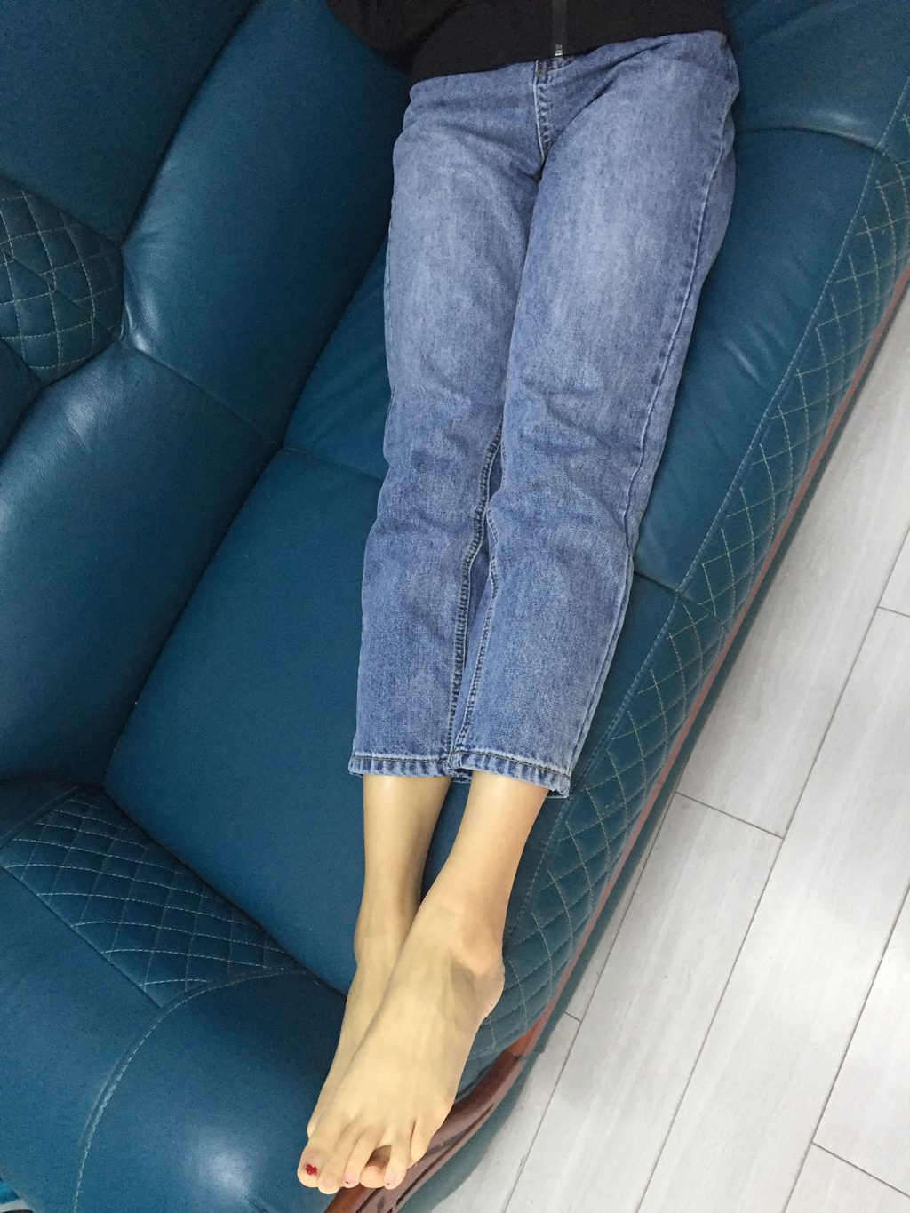 本足摄影-002期 牛仔裤裸足 [28P/44MB] 年费专享-第3张