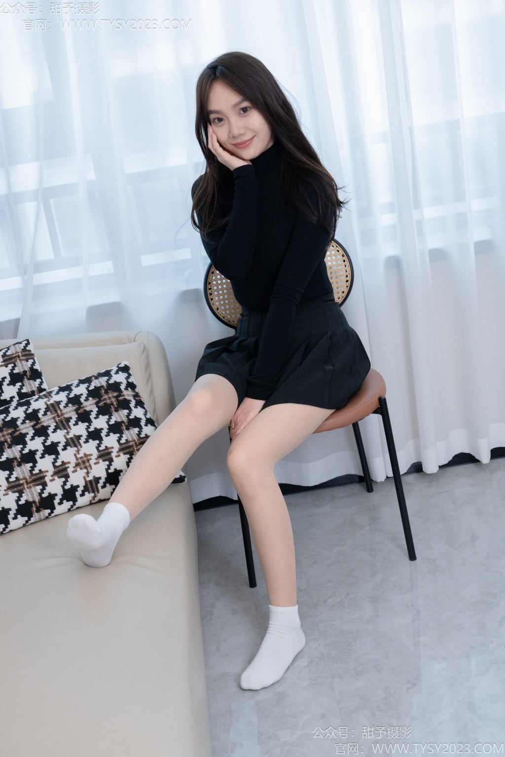 [甜予摄影] NO.191 贝壳-皮鞋、白棉袜、薄肉丝（脚尖加固）（完整版）[135P/2V/9.49G] 年费专享-第3张