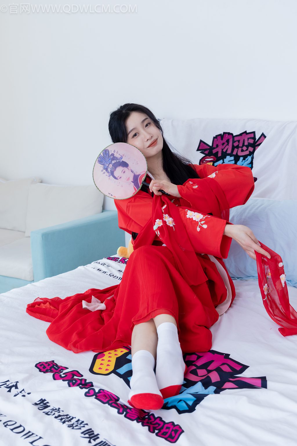 勿恋传媒 NO.2328 绒绒-汉服、布鞋、白棉袜（打底）红色船袜（叠穿）[174P/1V/5.43G] 其它写真-第3张