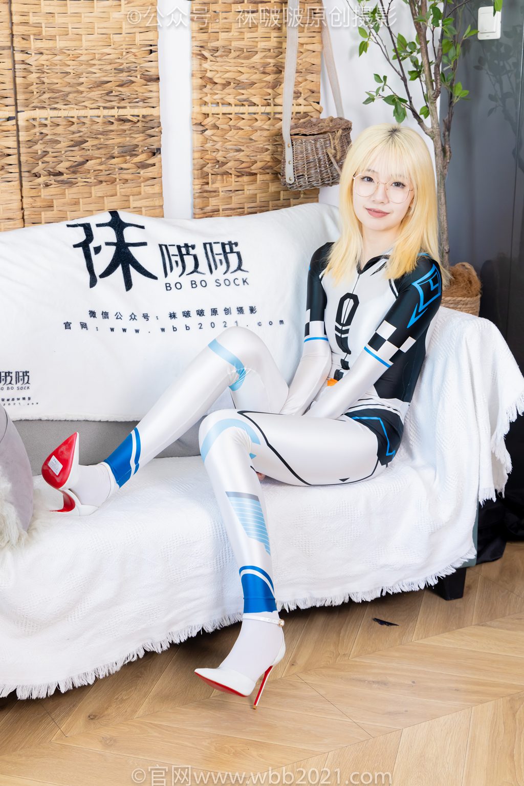 [BoBoSocks袜啵啵] NO.568 小甜豆-连体服、高跟鞋、厚白丝 [148P/1V/5.96G] 年费专享-第3张