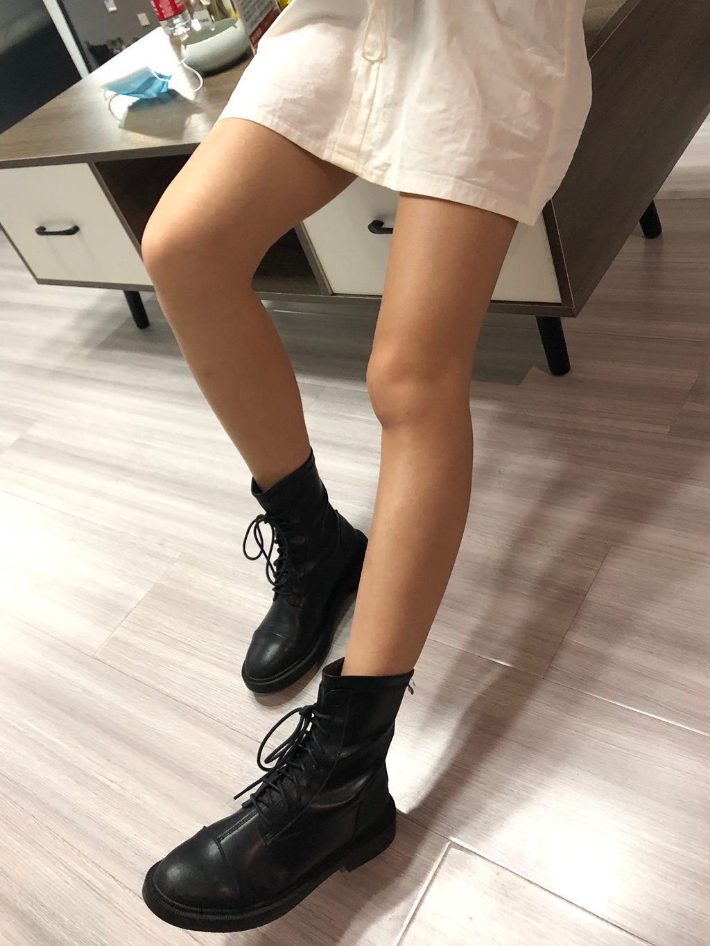 本足摄影-042期 把玩漂流女神嫩脚[52P/218MB] 年费专享-第3张