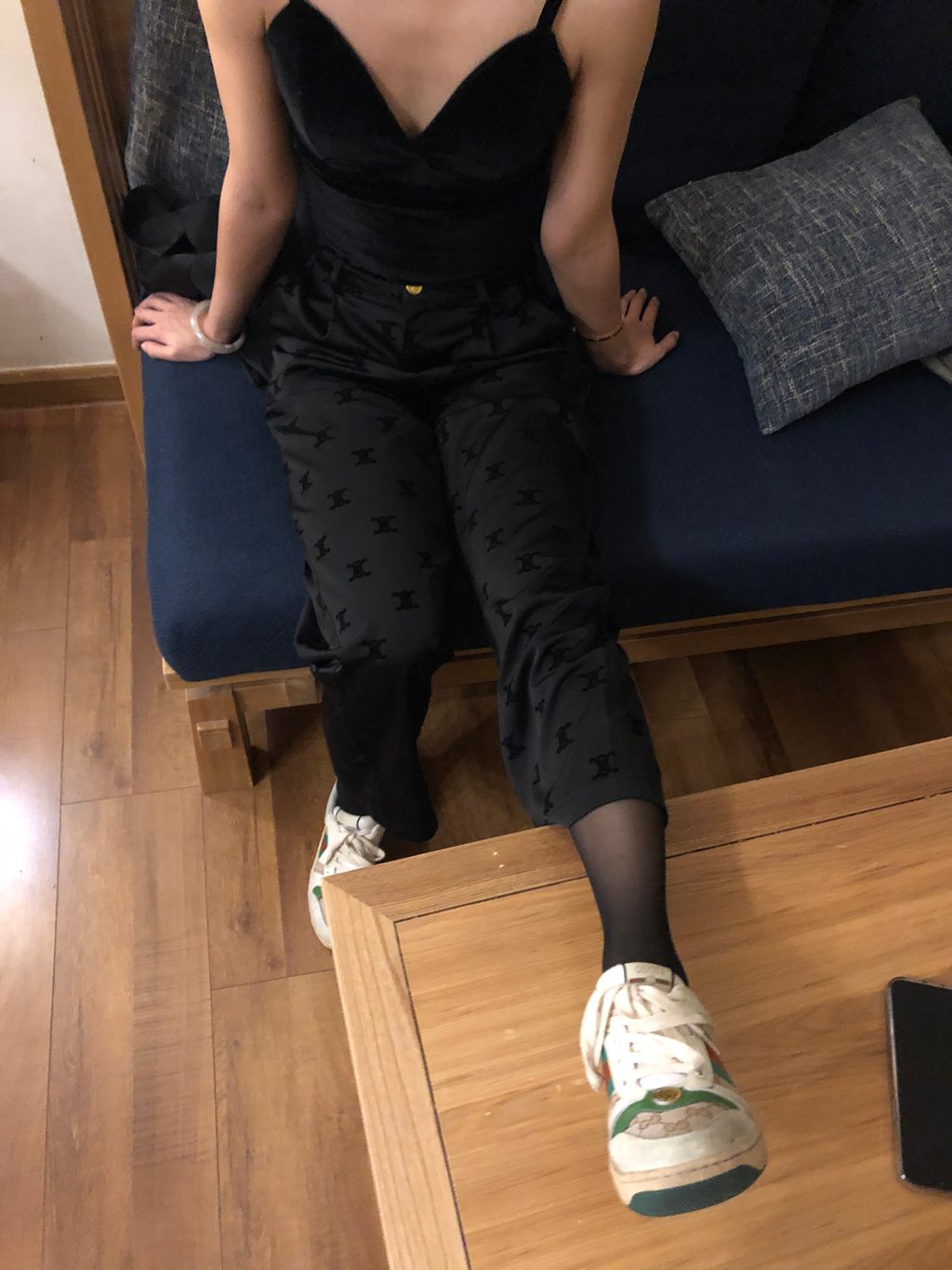 本足摄影-043期 黑丝黑指甲油裸足[44P/1V/88MB] 年费专享-第3张