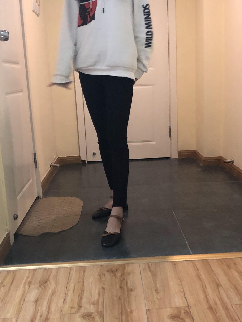 本足摄影-045期 超级漂亮网红小仙女被我约来玩舔超细长裸足[71P/1V/736MB] 年费专享-第3张