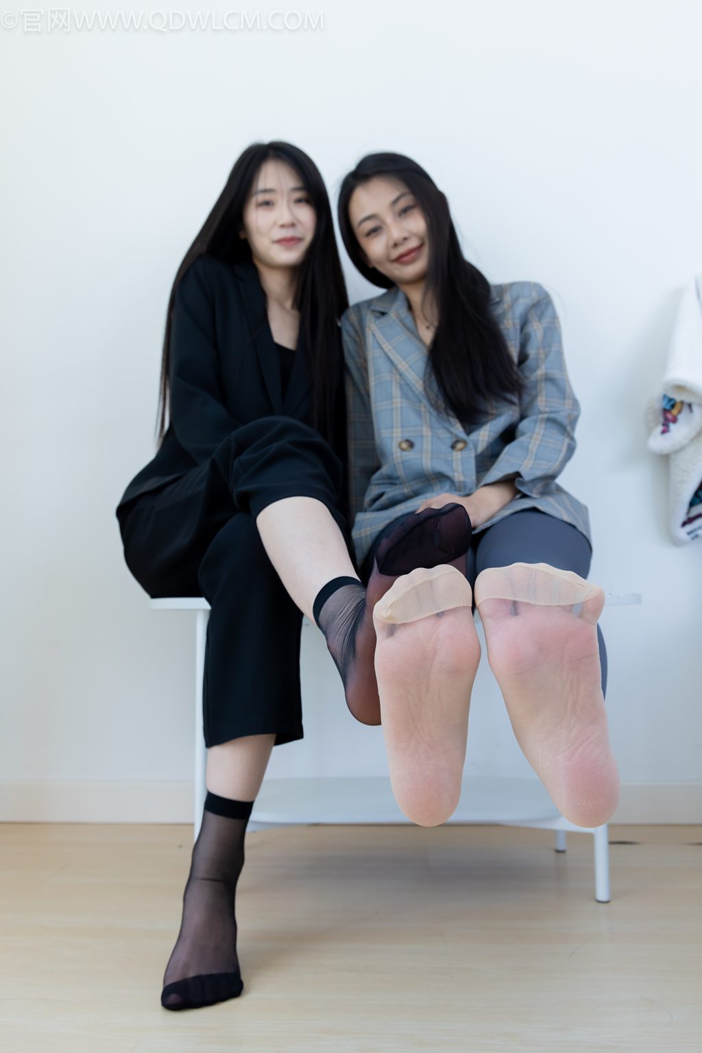 勿恋传媒 NO.2338 菜菜&岚岚-孤独又烂漫 其它写真-第2张