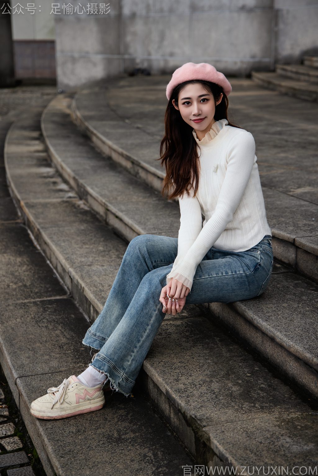 [足愉心摄影] NO.005 敏敏（搭配：T恤、牛仔裤、板鞋、白棉袜、裸足）（基础版）[110P/1V/4.07G] 年费专享-第2张