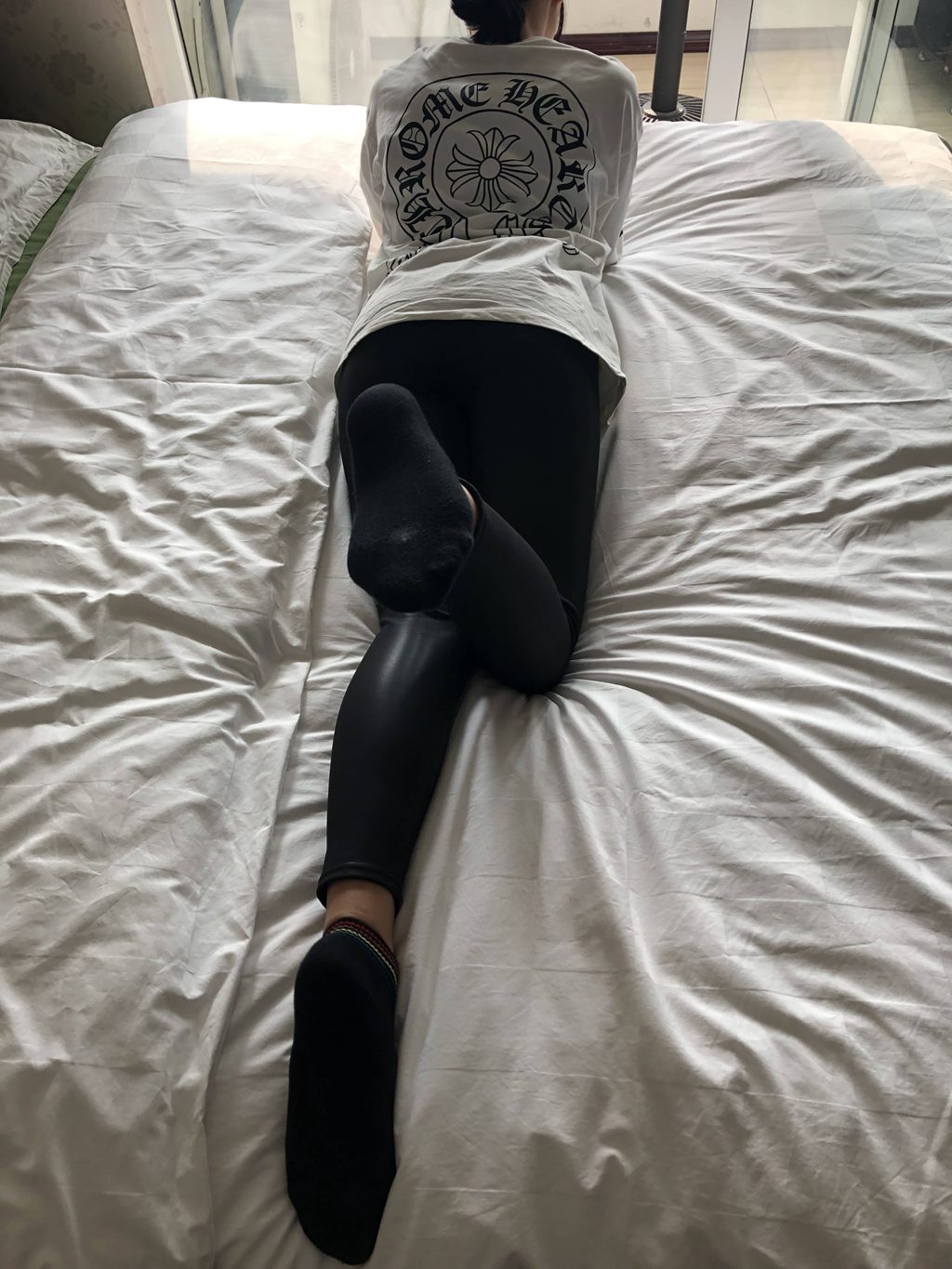 本足摄影-008期 皮裤黑棉袜[40P/27MB] 年费专享-第2张