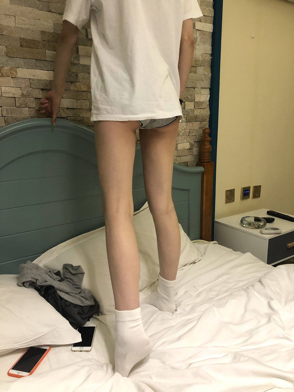 本足摄影-012期 身高167 体重42 足38.5 情侣装小仙女[35P/3V/44MB] 年费专享-第2张