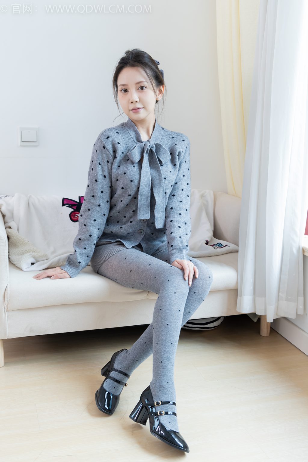 勿恋传媒 NO.2355 小曦-灰色轨迹 [160P/1V/3.79G] 其它写真-第2张