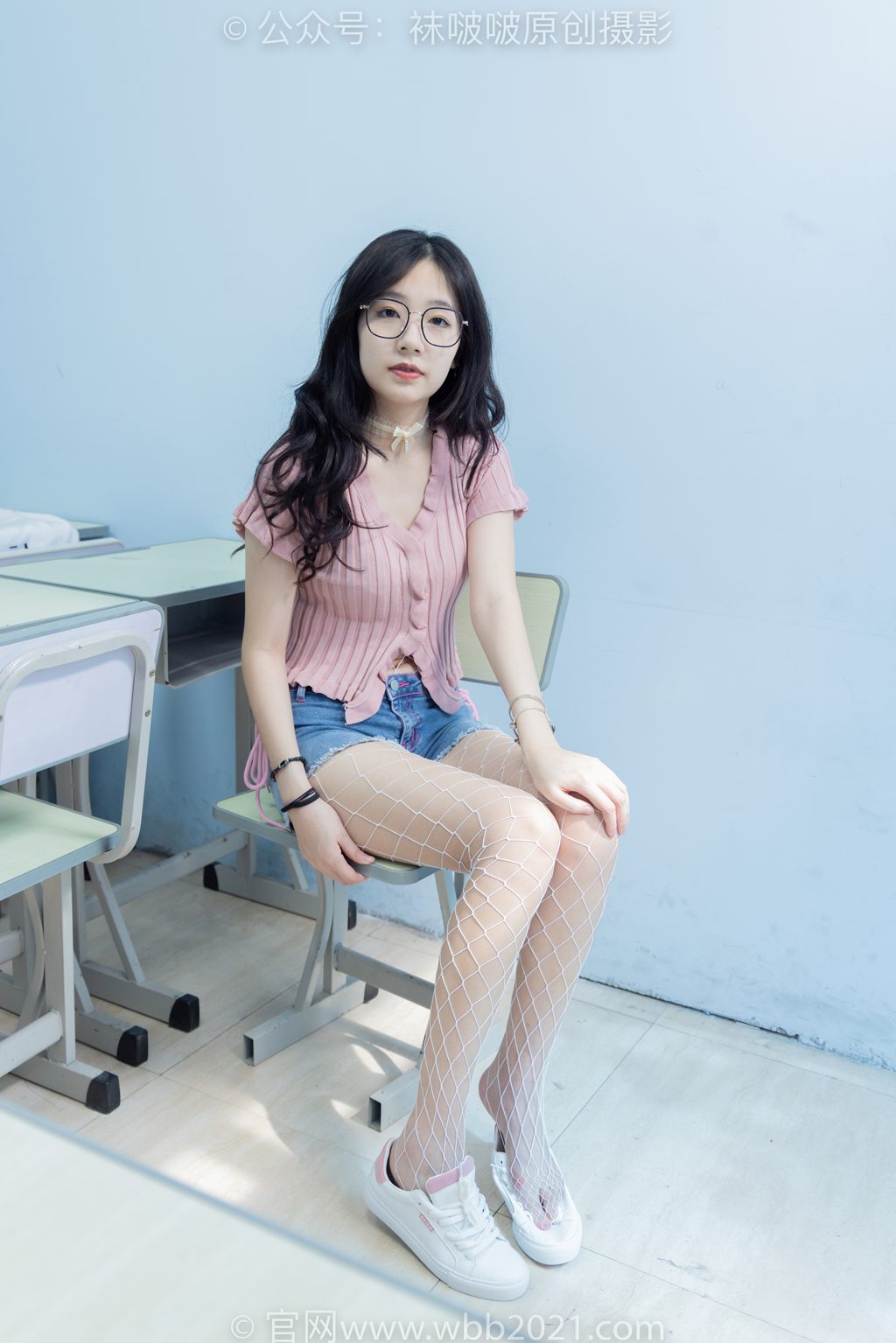 [BoBoSocks袜啵啵] NO.566 小甜豆-高跟鞋、板鞋、白网袜、白雷丝袜、校服外套、可拆卸牛仔裤、裤里丝 [146P/1V/8.96G] 年费专享-第2张