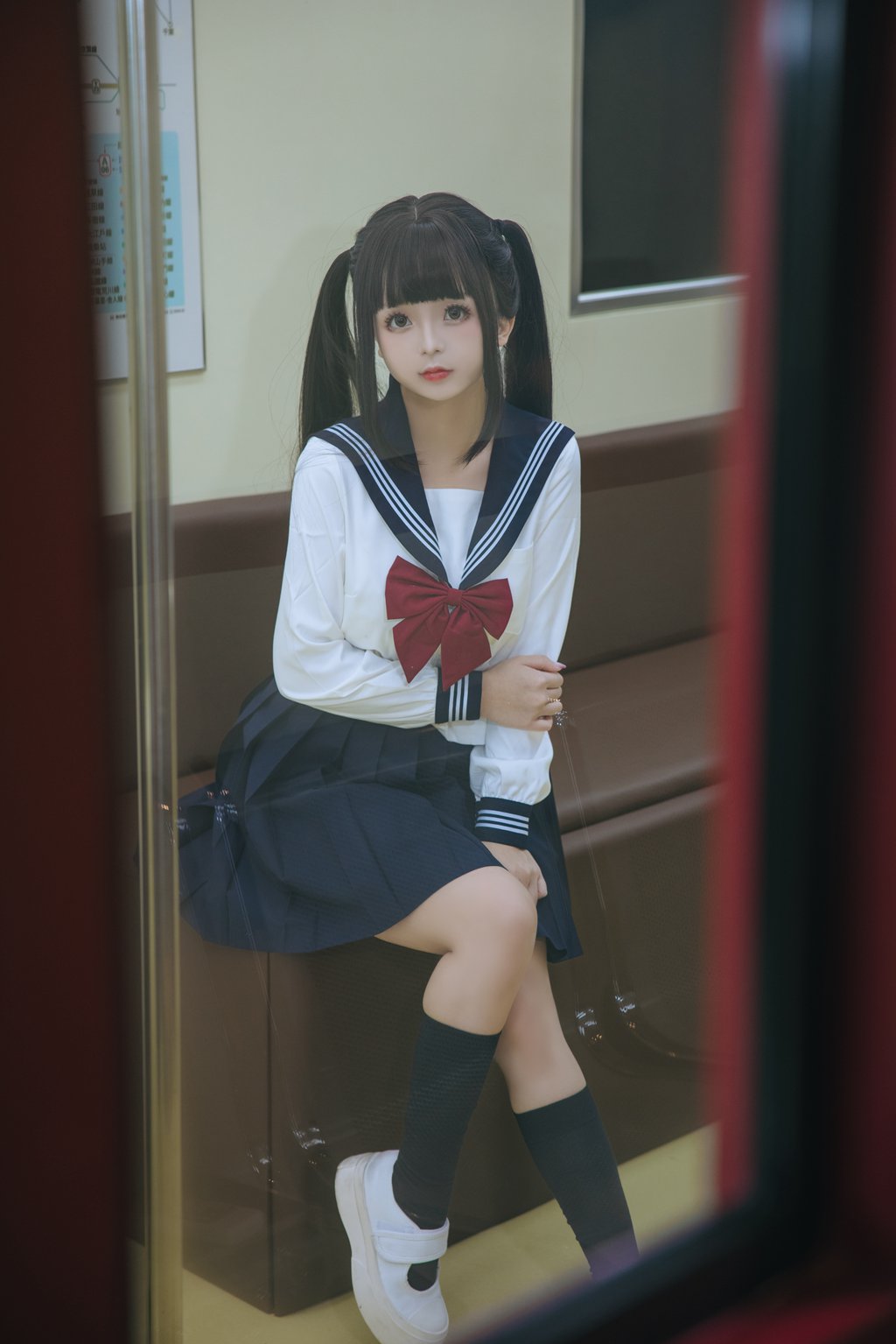 人气动漫博主@日奈娇 列车JK [140P/1.67G] 网红写真-第2张