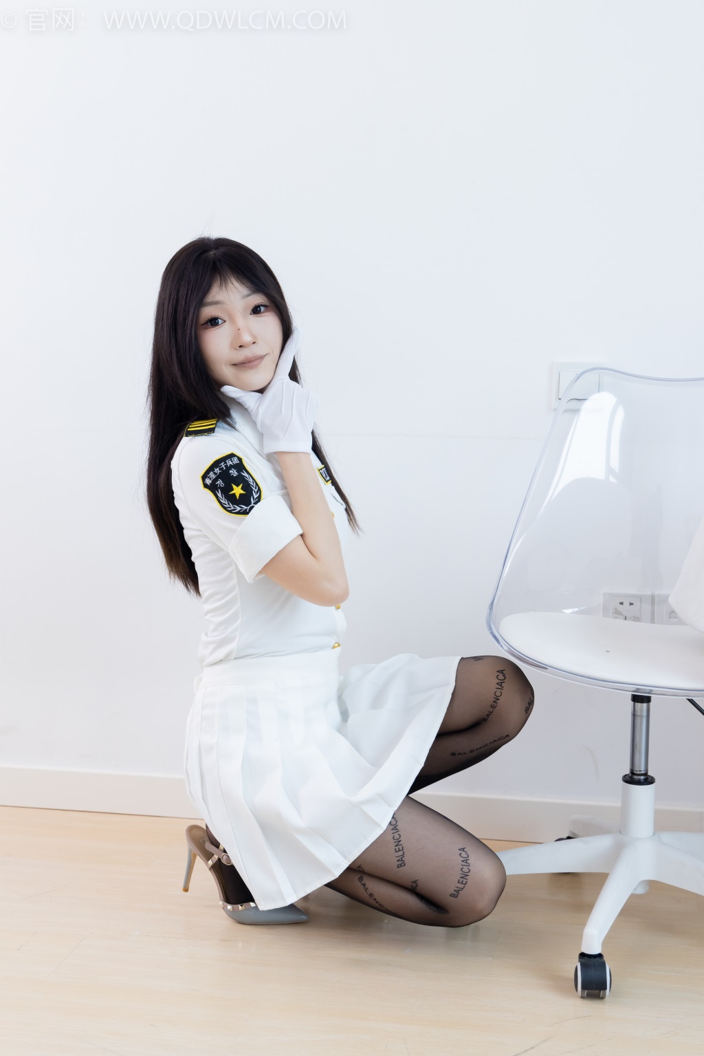 勿恋传媒 NO.2372 嘟嘟-办公室少女 [170P/1V/3.73G] 其它写真-第2张