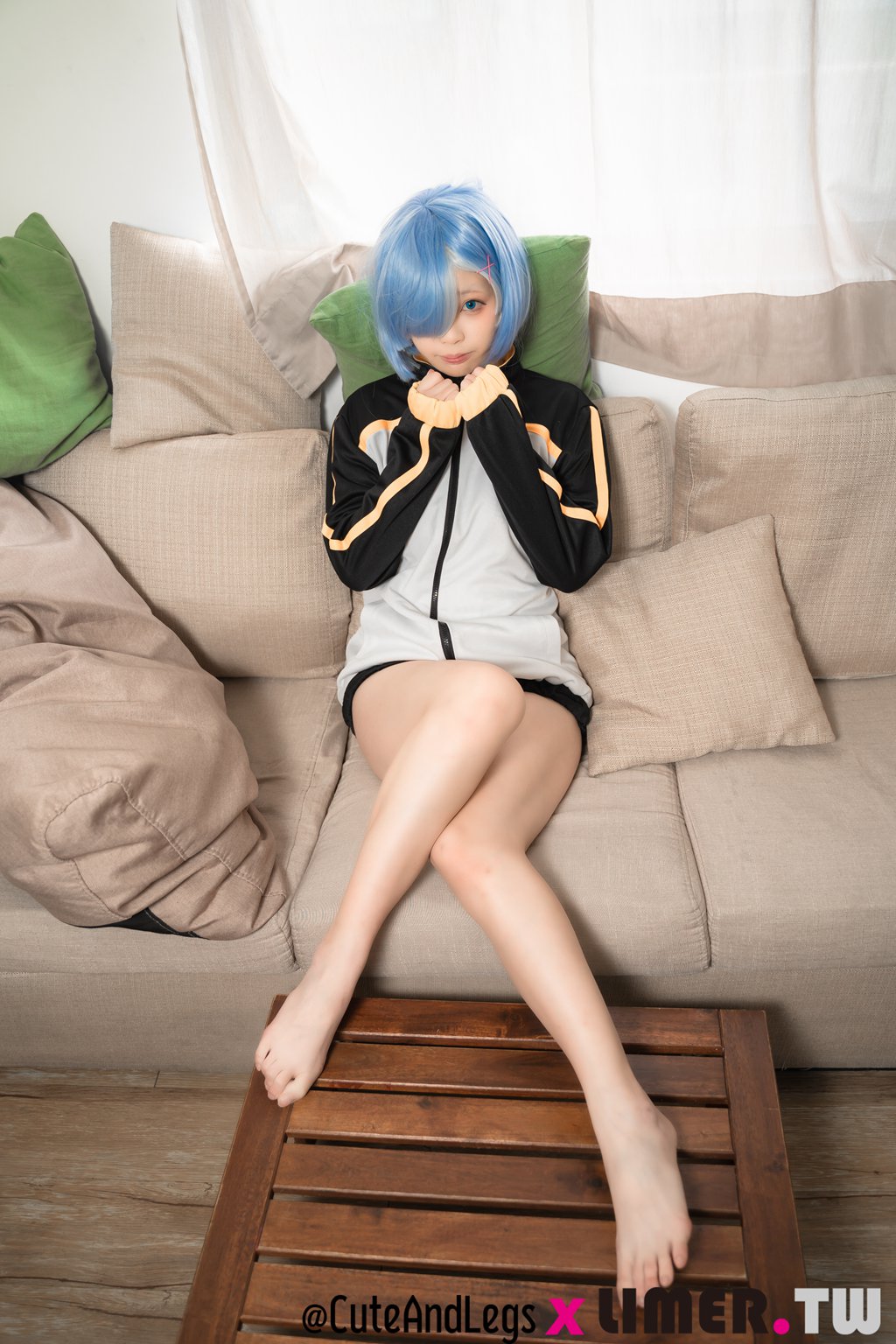 Limerence 之之雷姆穿着你的外套出现啦~里面到底有没有穿 [114P/1V/1.16GB] Limerence-第1张