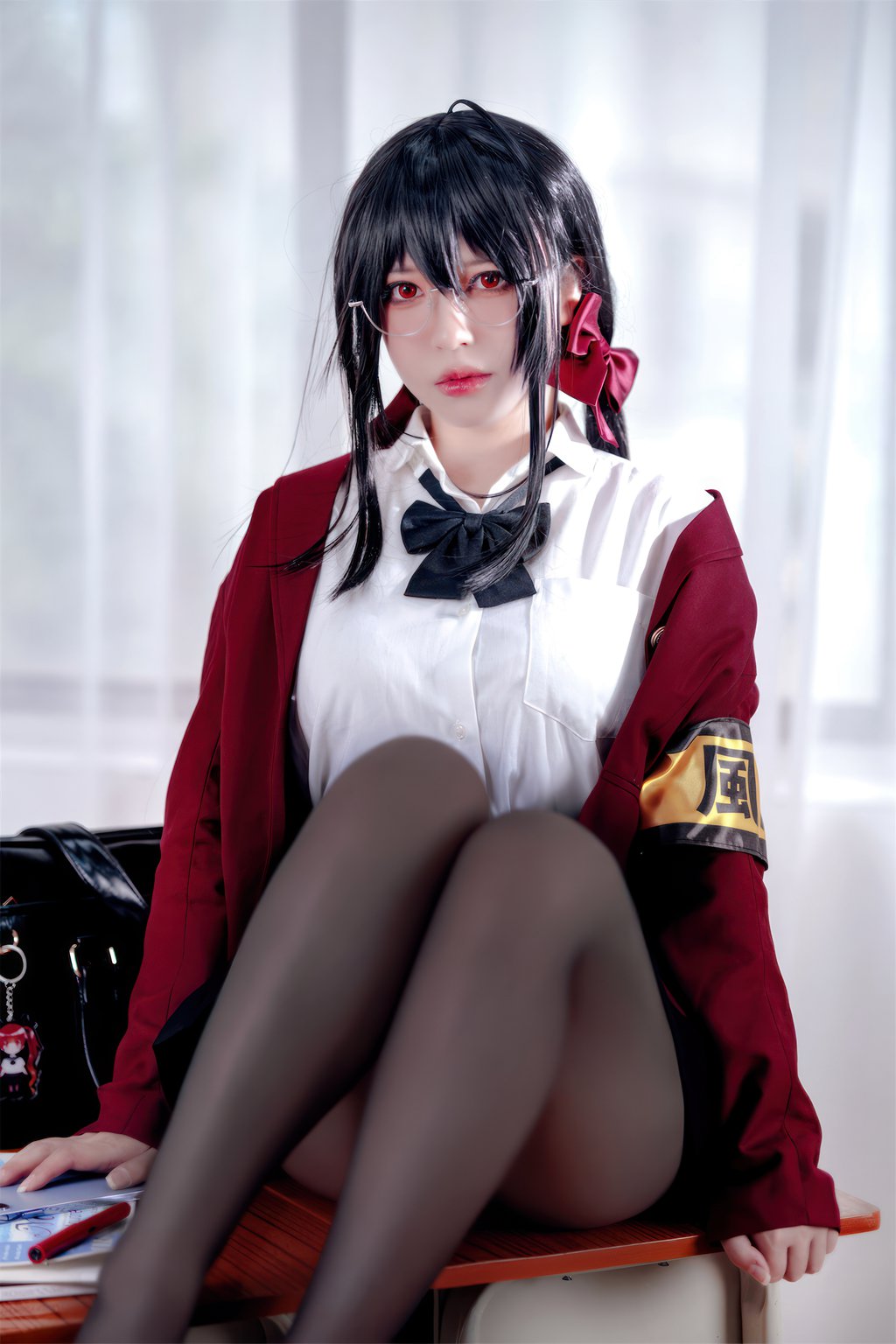微博人气Coser@半半子 大凤 风纪委员 [55P3V-352MB] 网红写真-第1张