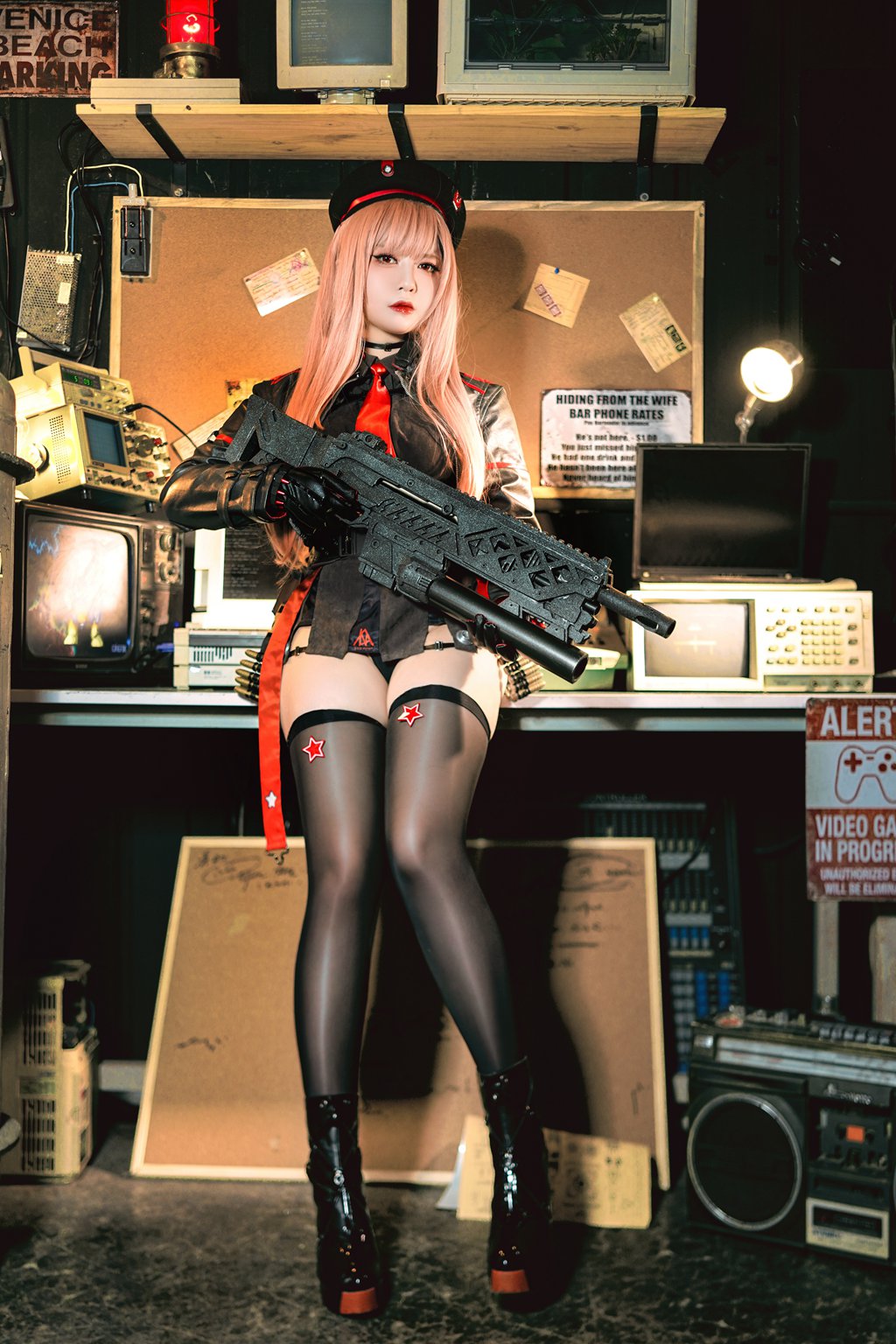 微博人气Coser@半半子 NIKKE 拉毗 [54P2V-218MB] 网红写真-第1张