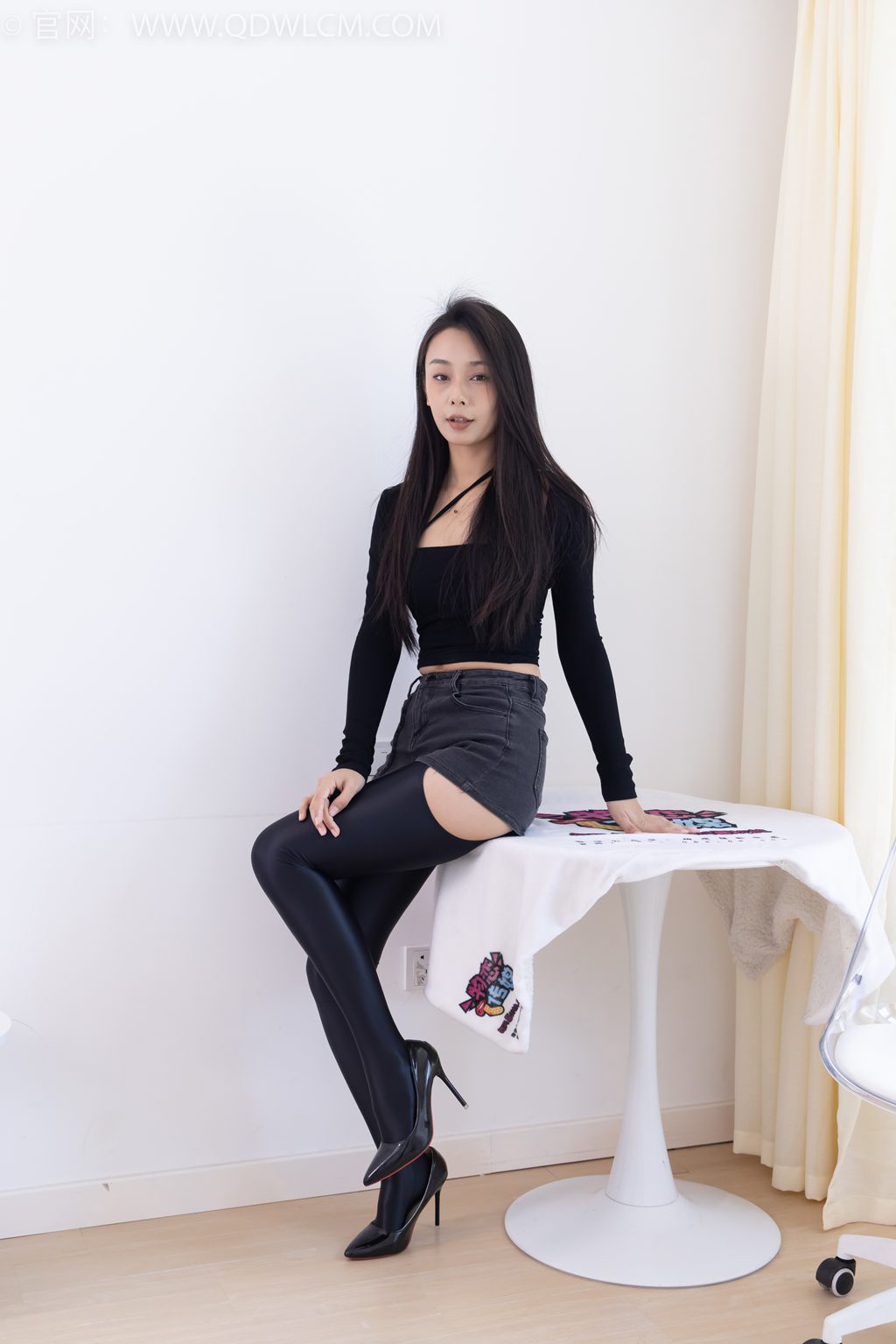 勿恋传媒 NO.2351 岚岚-黑夜女郎 [157P/1V/3.36G] 其它写真-第1张