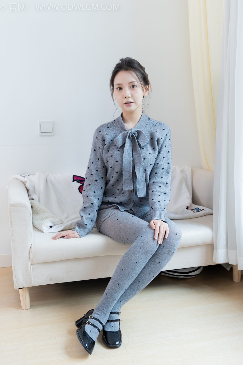 勿恋传媒 NO.2355 小曦-灰色轨迹 [160P/1V/3.79G] 其它写真-第1张