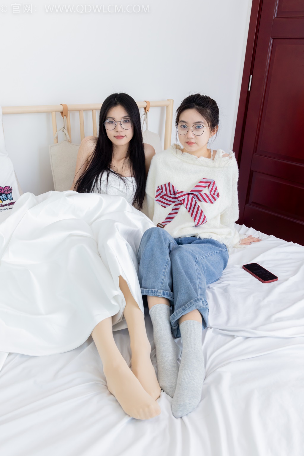 勿恋传媒 NO.2370 茯苓&欢欢-风铃草 [150P/1V/4.88G] 其它写真-第1张