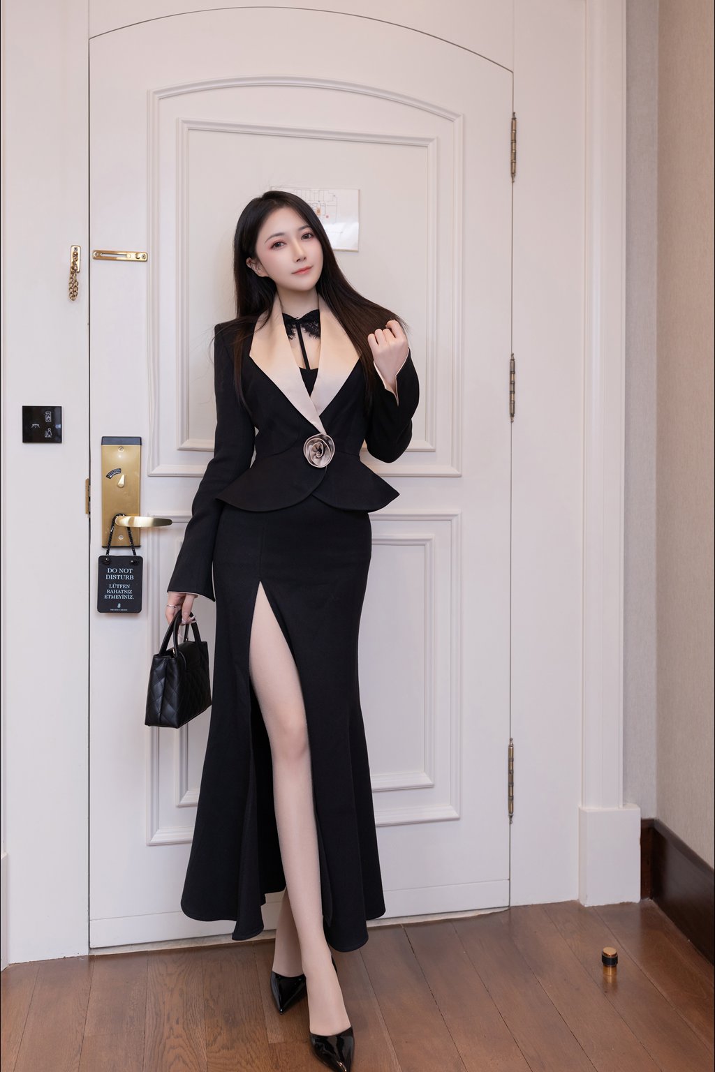 秀人内购@鱼子酱Fish – 内购系列 – 女士优先[120P/1.37GB] 其它写真-第1张