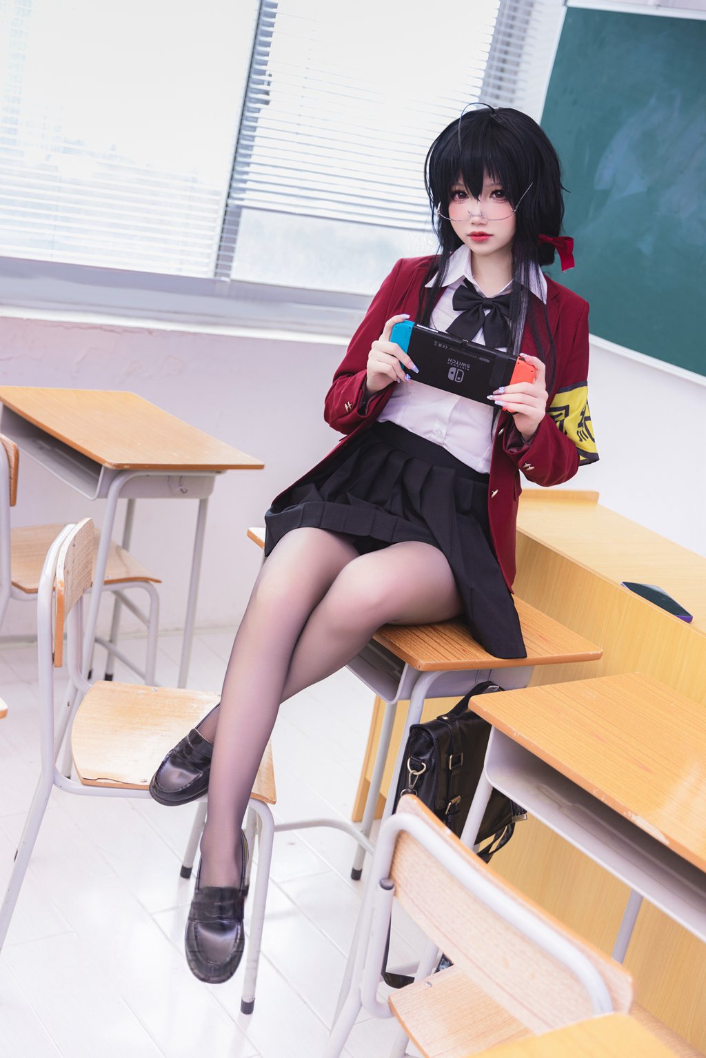 知名动漫博主@雪晴Astra 碧蓝航线 大凤 风纪委员 [80P/686MB] 网红写真-第1张