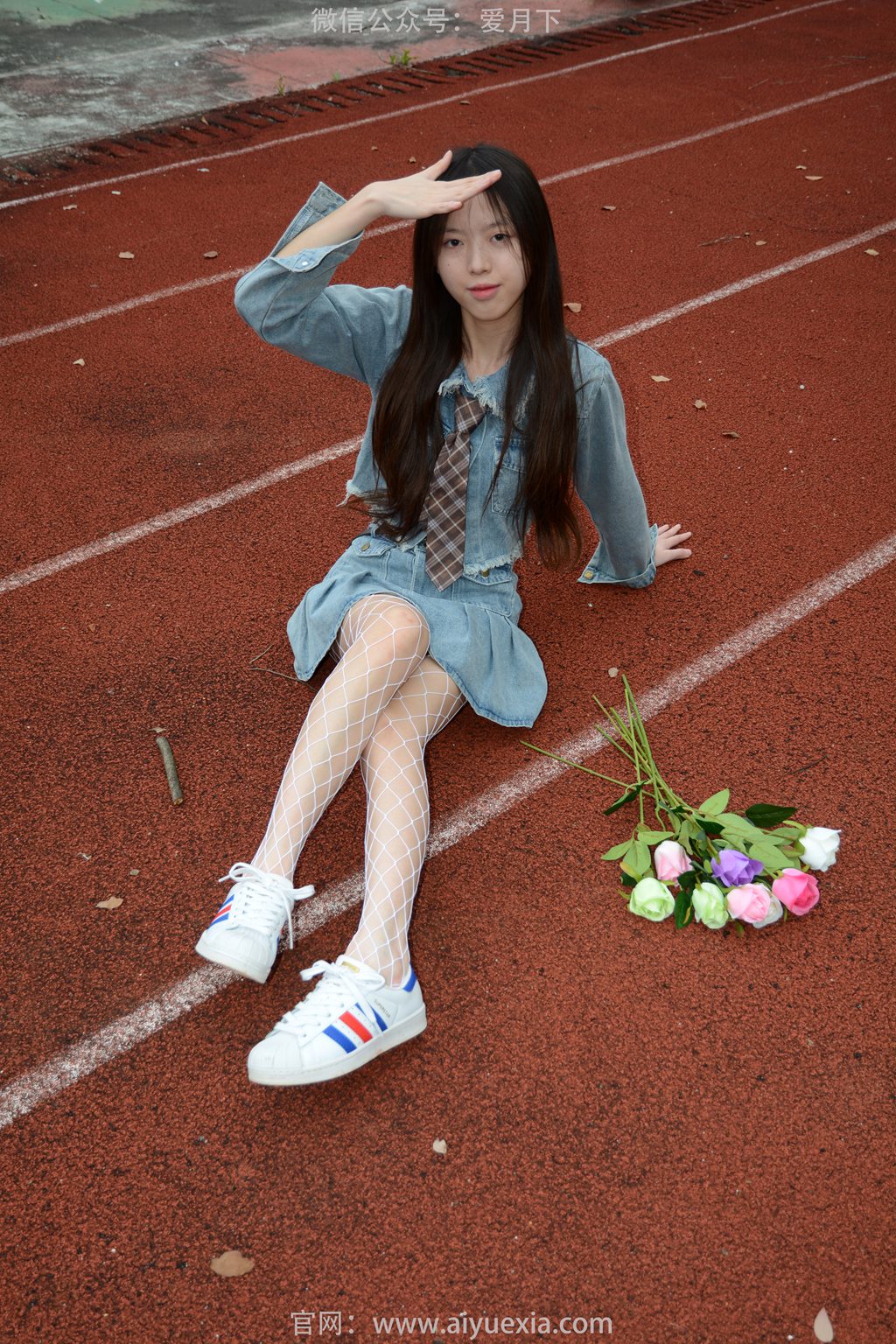 [爱月下] NO.056 情情~【我的母校】红色跑道、蓝色球场、绿色单杠、白色墙壁。（花絮版）[101P/1V/3.02G] 年费专享-第1张